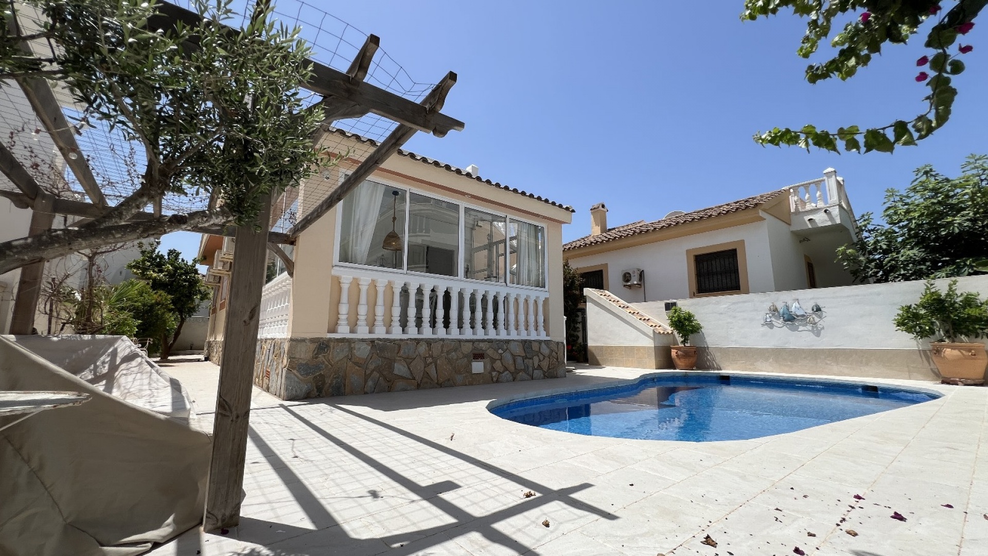 Resale - Villa - Playa Flamenca - Urb Horizonte