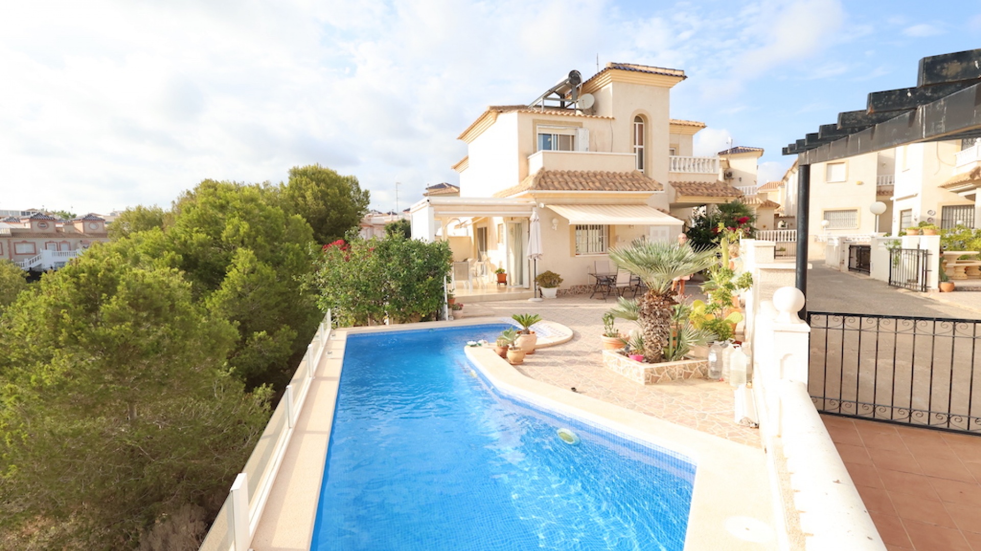 Resale - Villa - Playa Flamenca