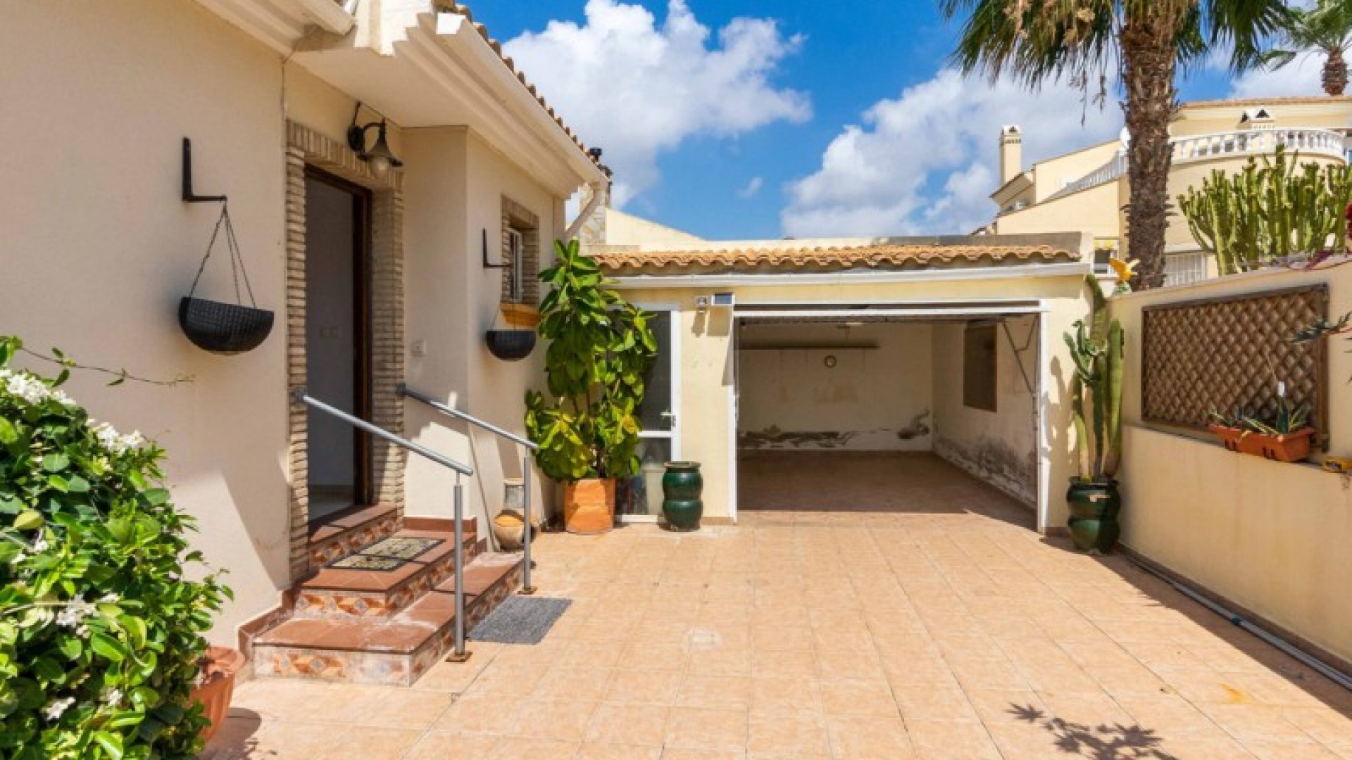 Resale - Villa - Playa Flamenca