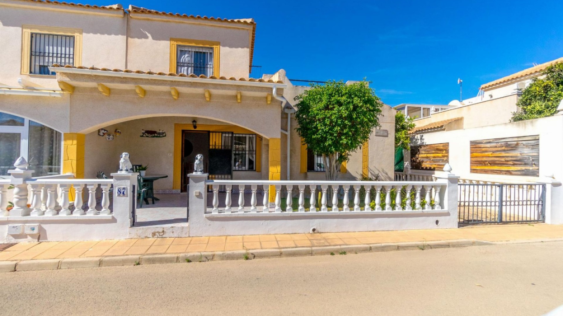 Resale - Villa - Punta Prima - serena