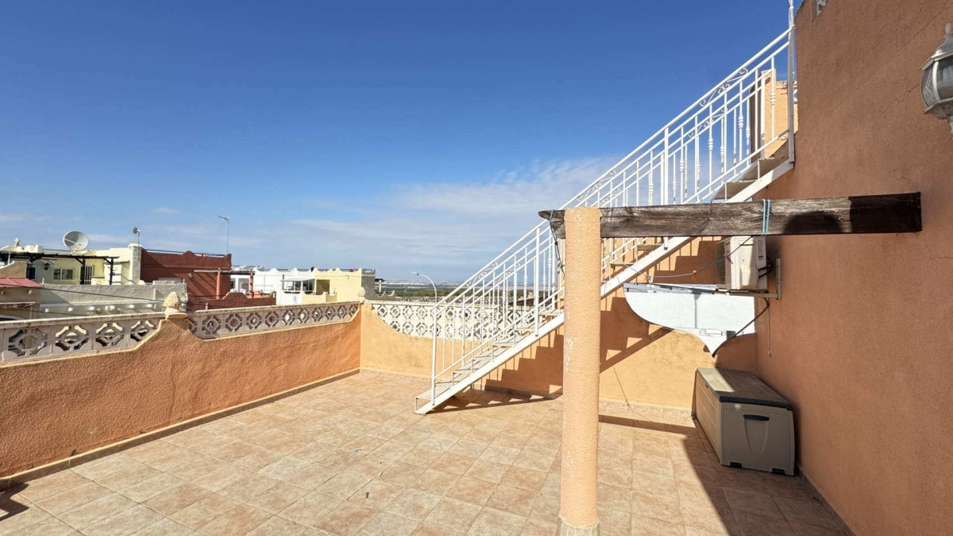 Resale - Villa - San Miguel de Salinas - balcon costa