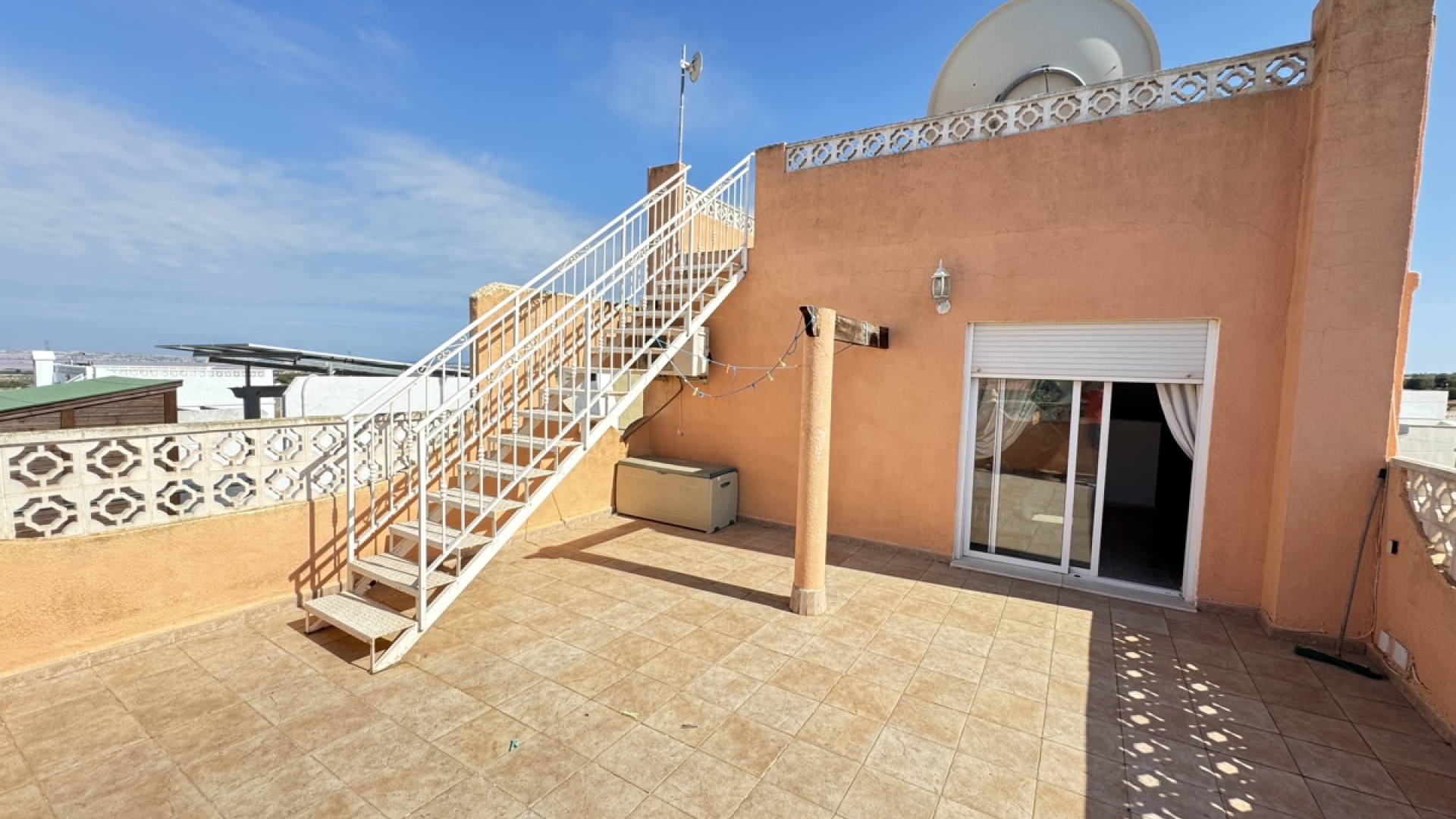 Resale - Villa - San Miguel de Salinas - balcon costa