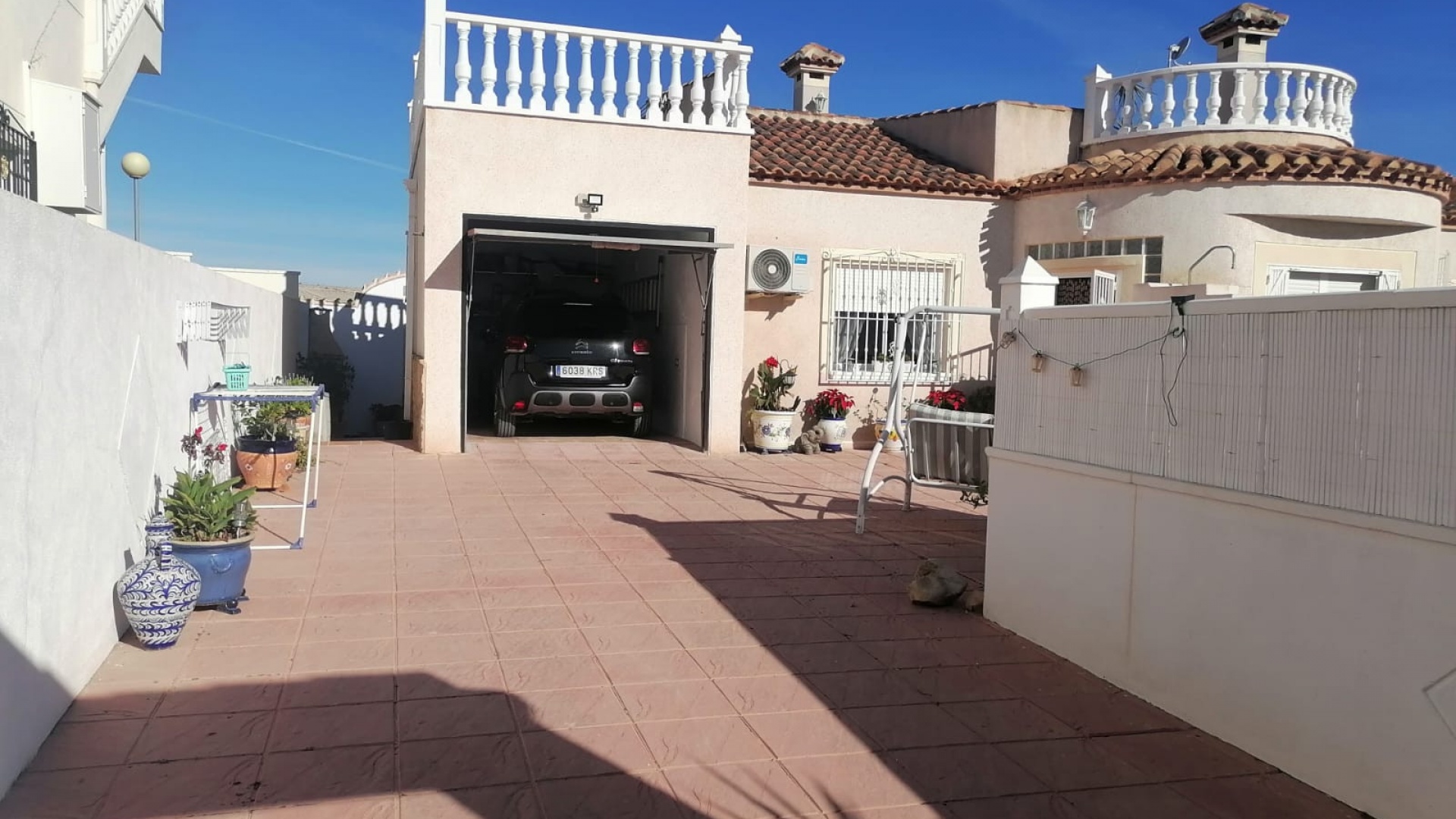 Resale - Villa - San Miguel de Salinas - Lake View Mansions