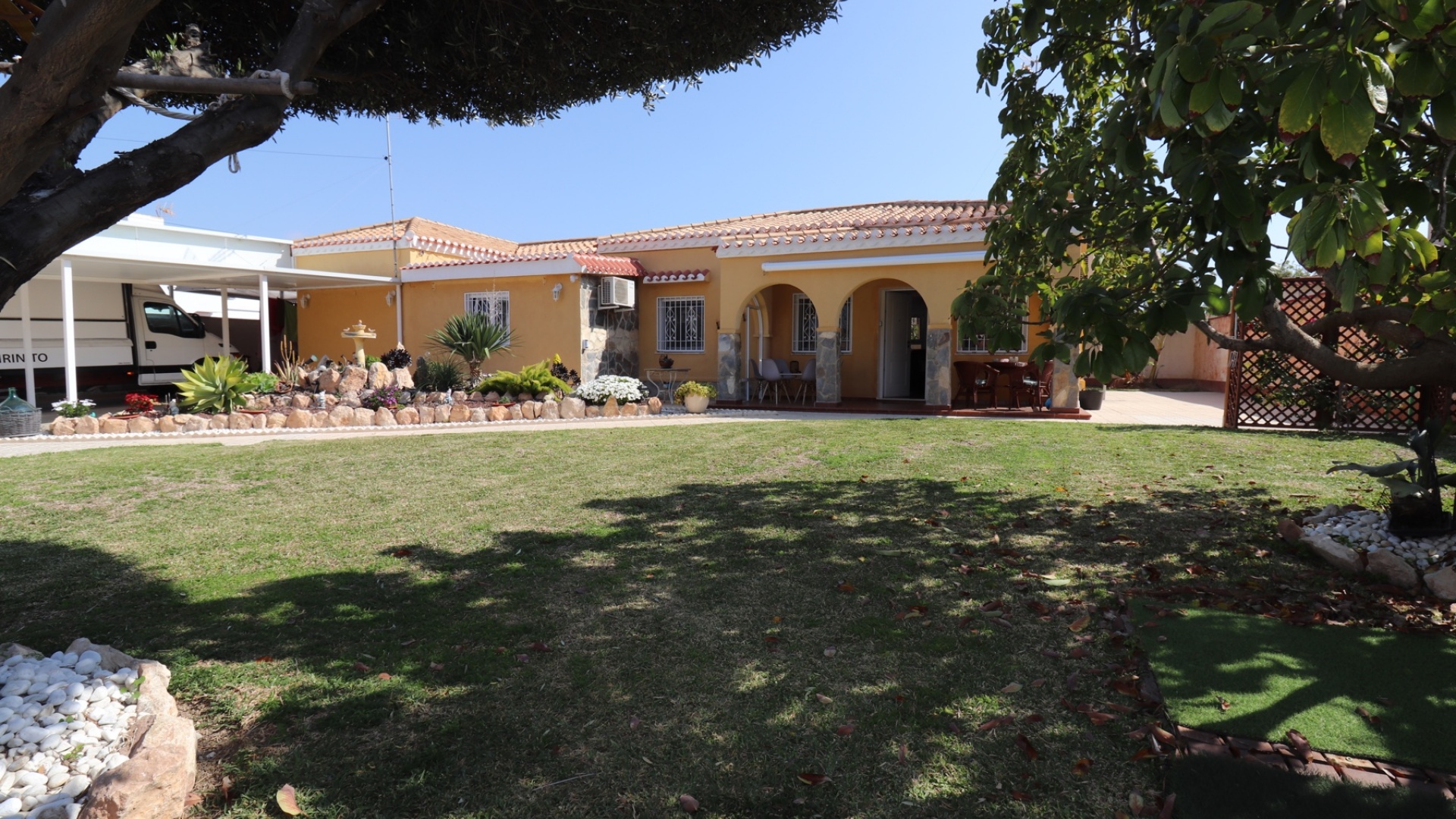 Resale - Villa - Torrevieja - Chaparral