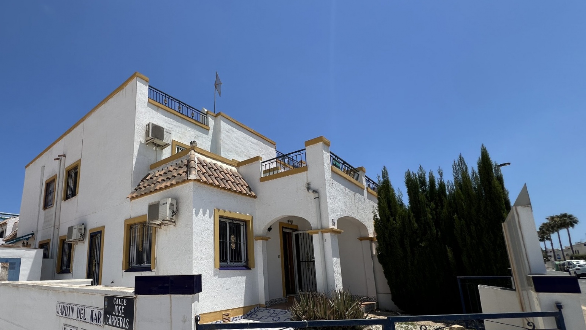 Resale - Villa - Torrevieja - jardin del mar