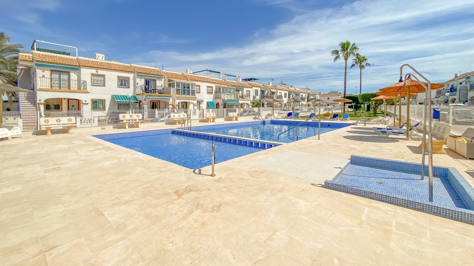 Resale - Villa - Torrevieja - jardin del mar