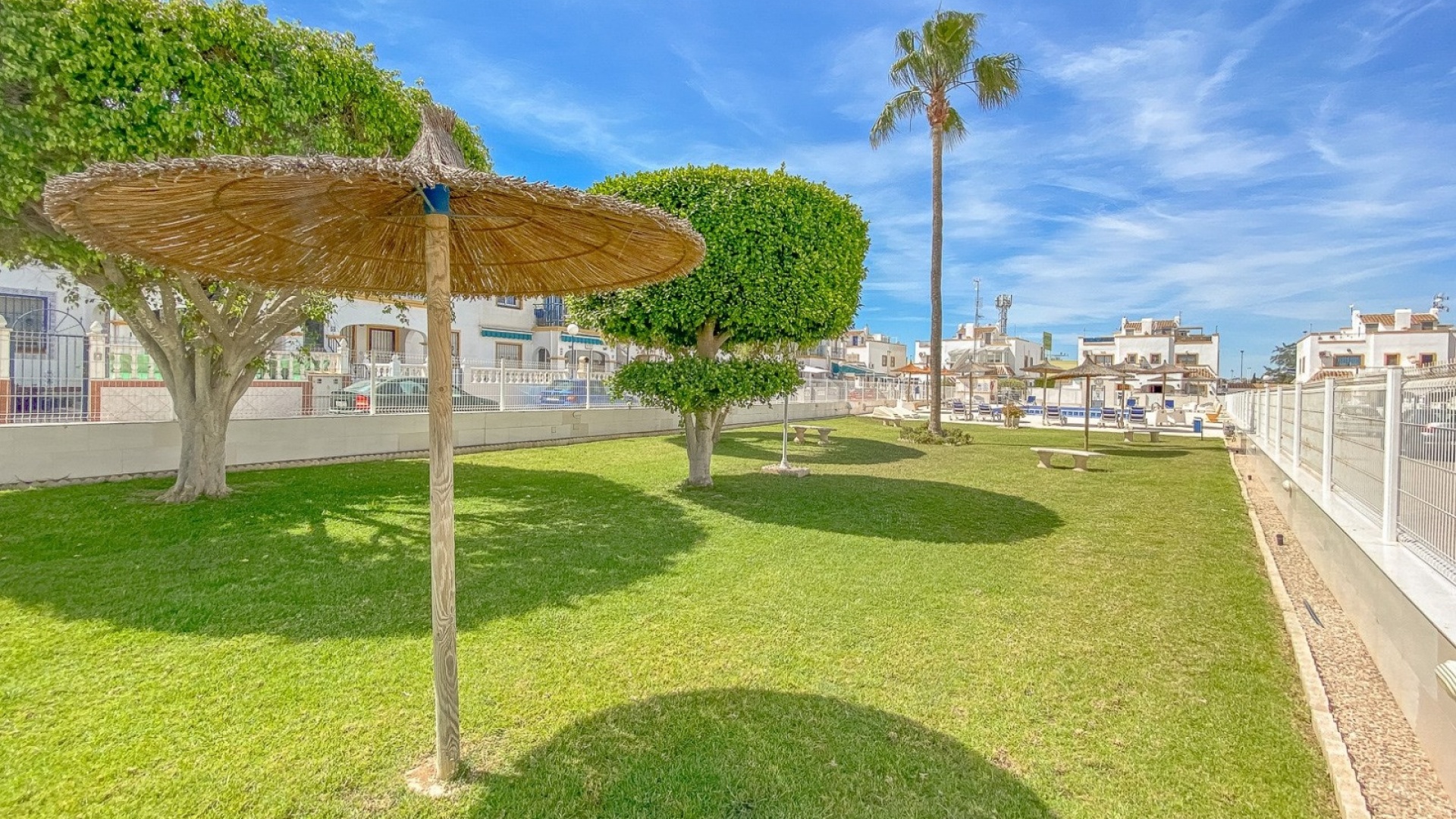 Resale - Villa - Torrevieja - jardin del mar