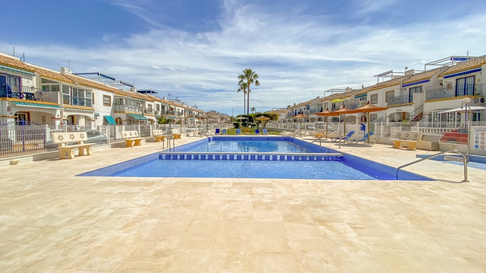 Resale - Villa - Torrevieja - jardin del mar