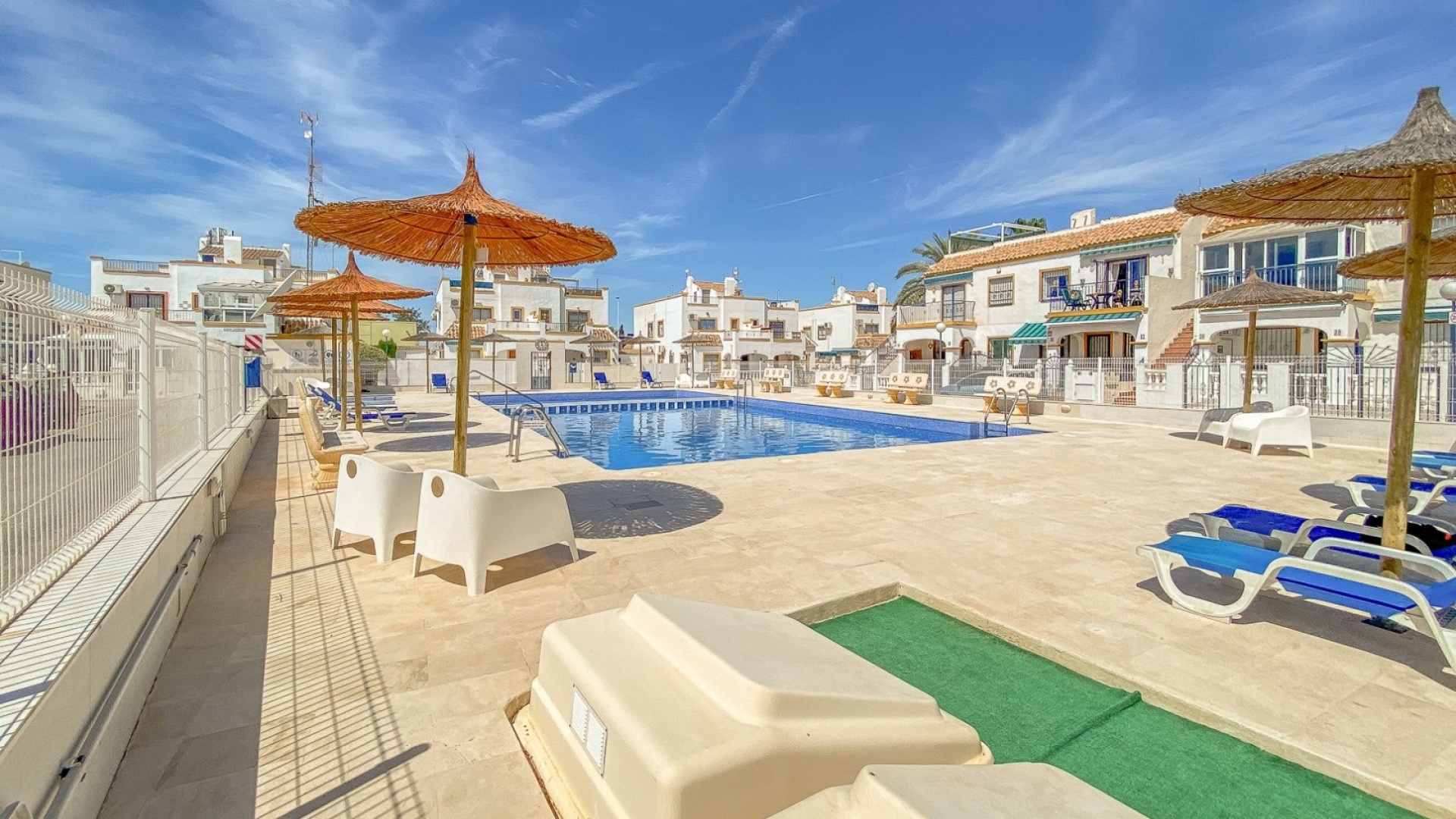 Resale - Villa - Torrevieja - jardin del mar