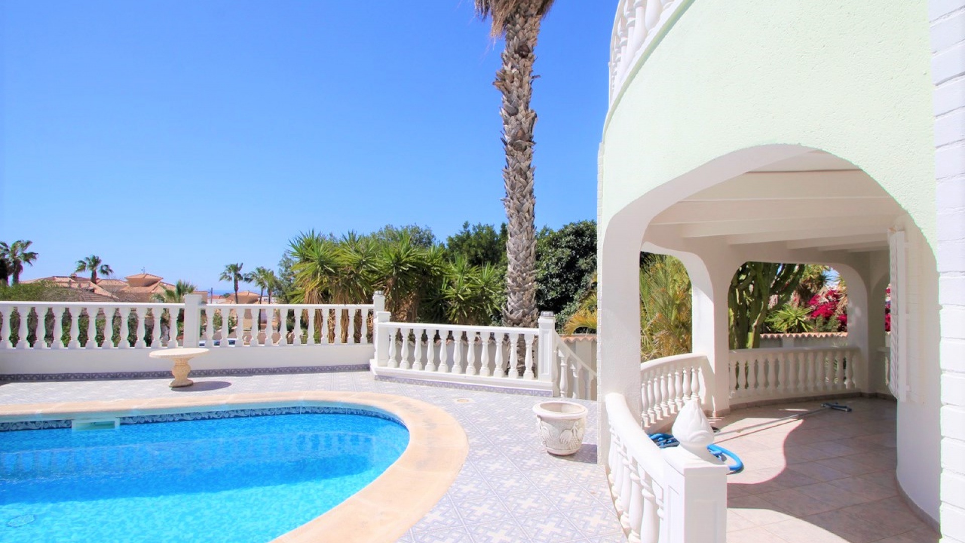 Resale - Villa - Villamartin - blue lagoon