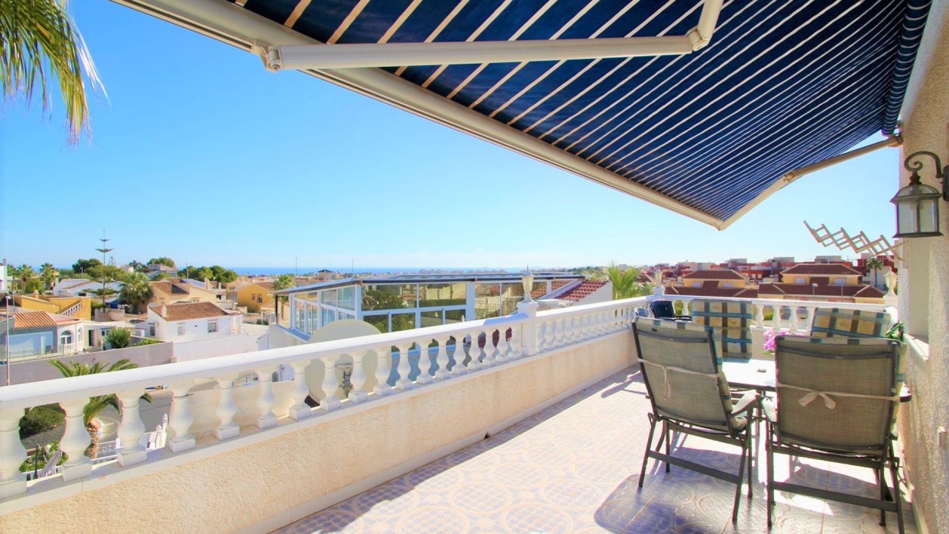 Resale - Villa - Villamartin - blue lagoon