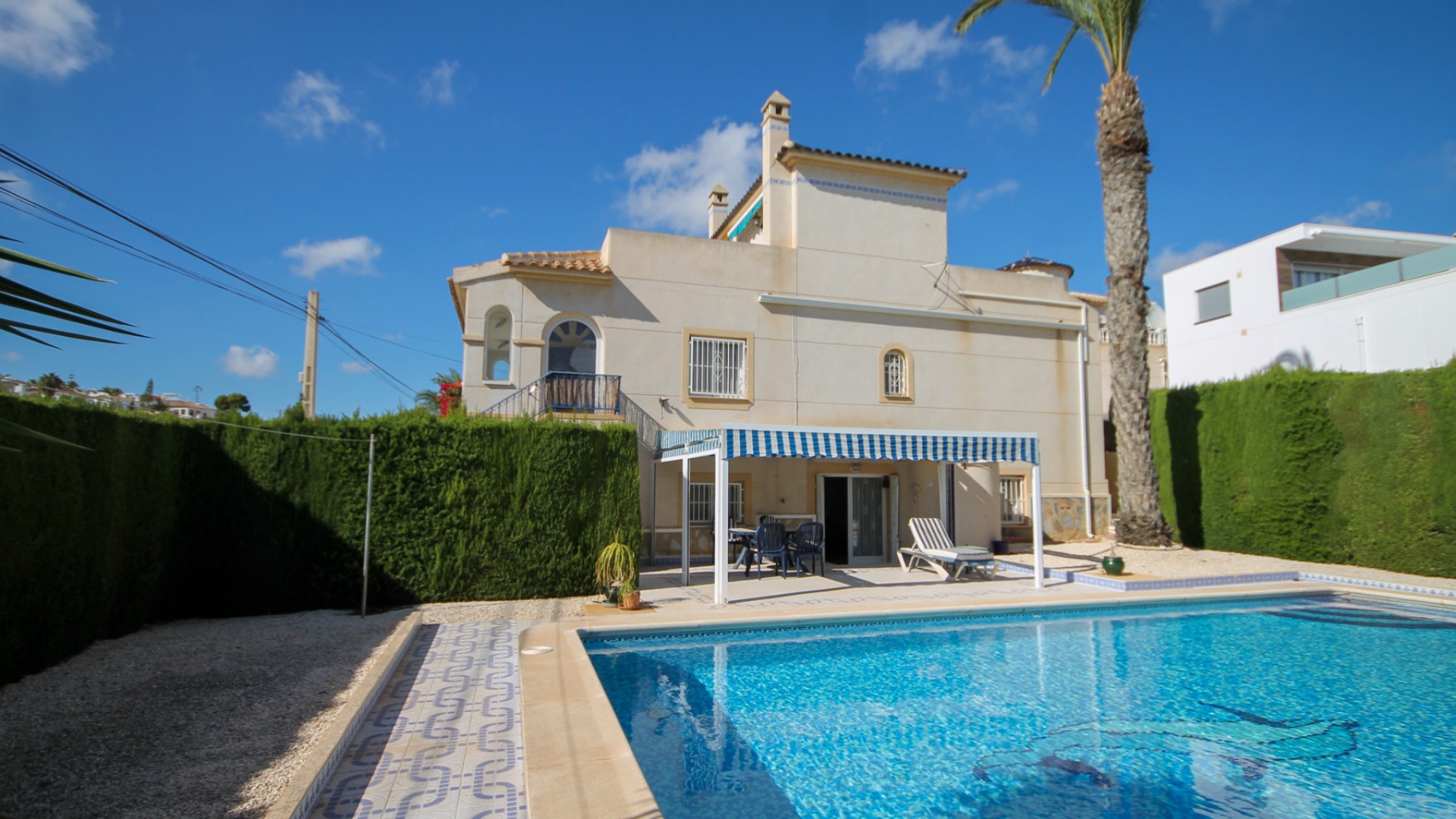 Resale - Villa - Villamartin - blue lagoon