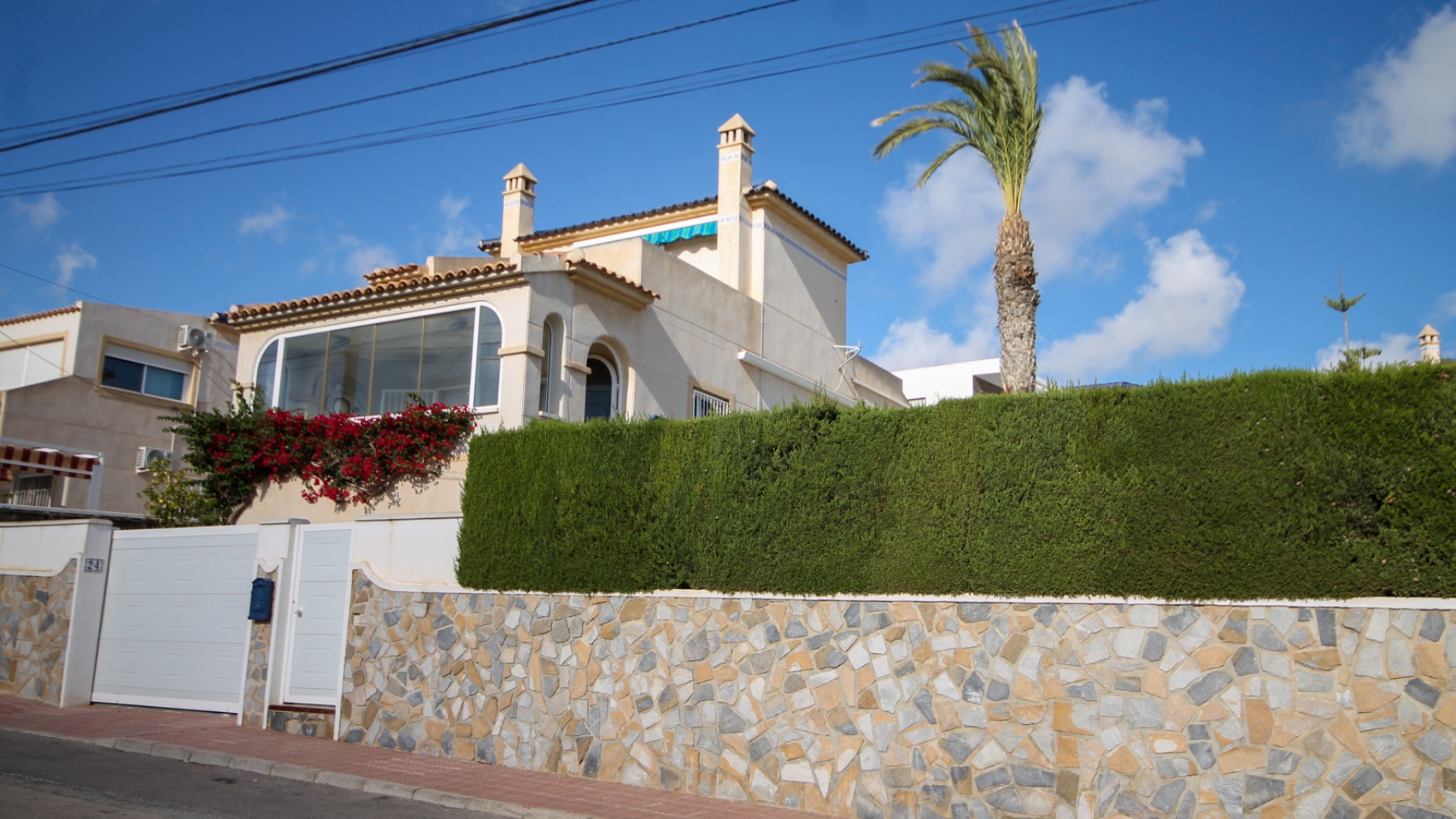 Resale - Villa - Villamartin - blue lagoon