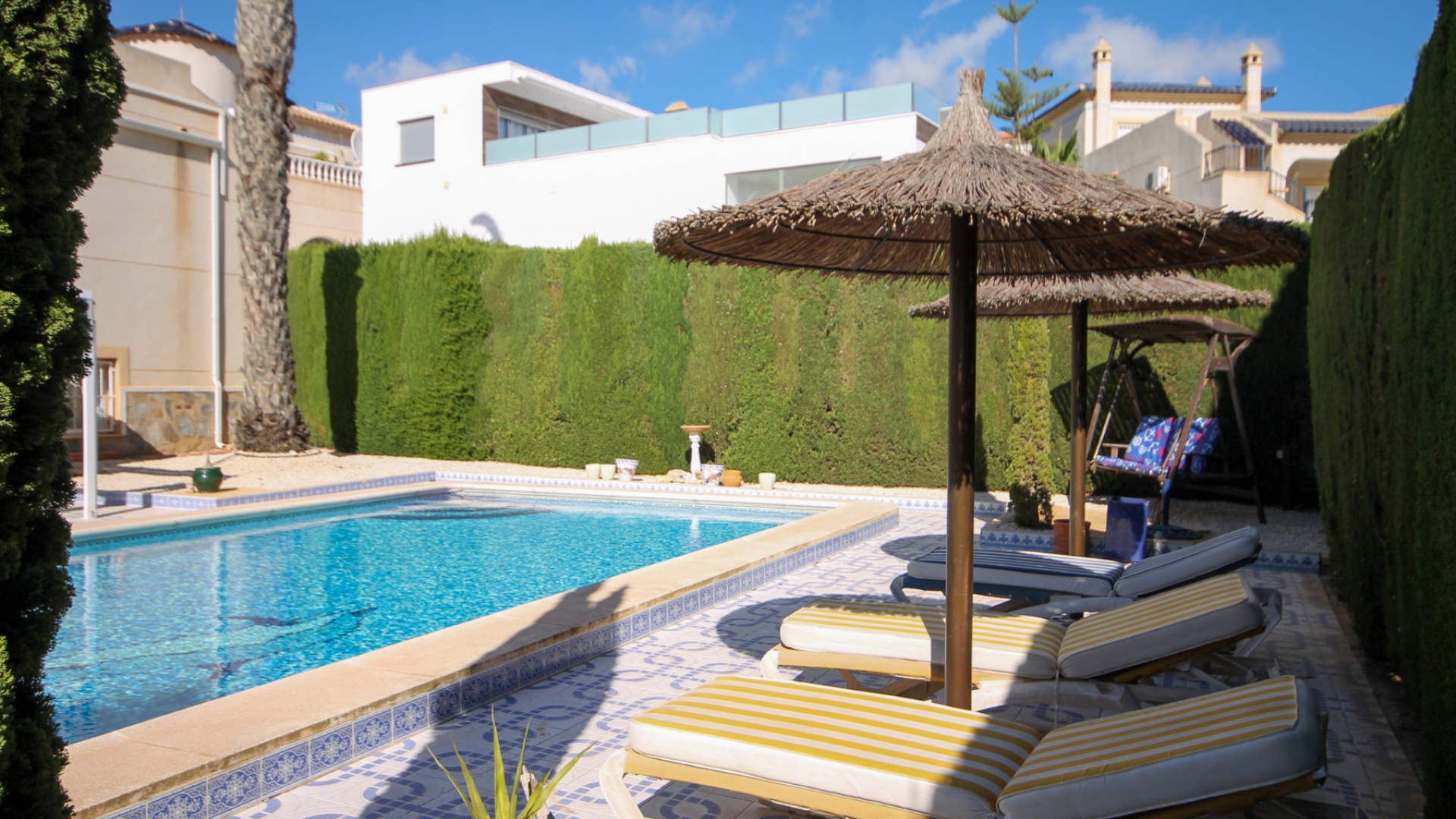 Resale - Villa - Villamartin - blue lagoon