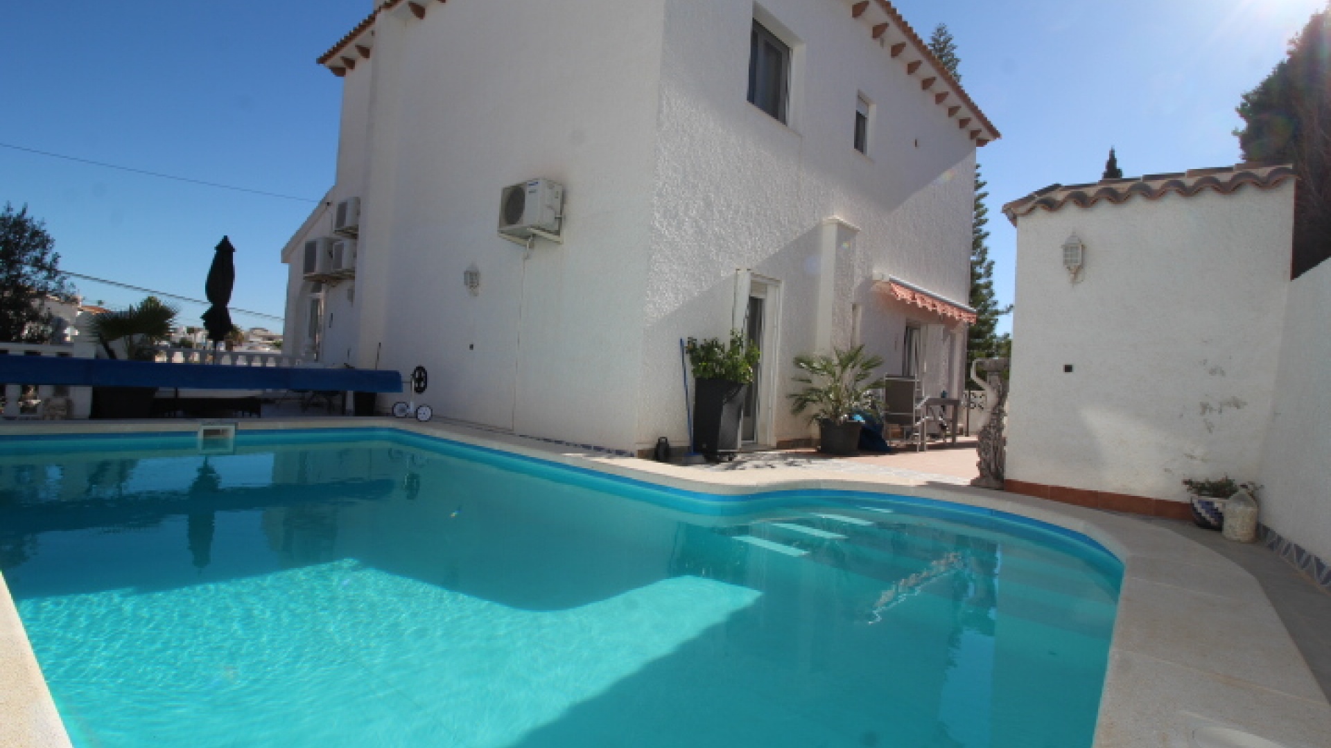 Resale - Villa - Villamartin - blue lagoon