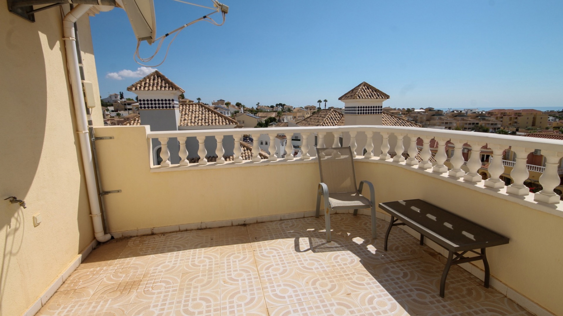 Resale - Villa - Villamartin - bosque de las lomas