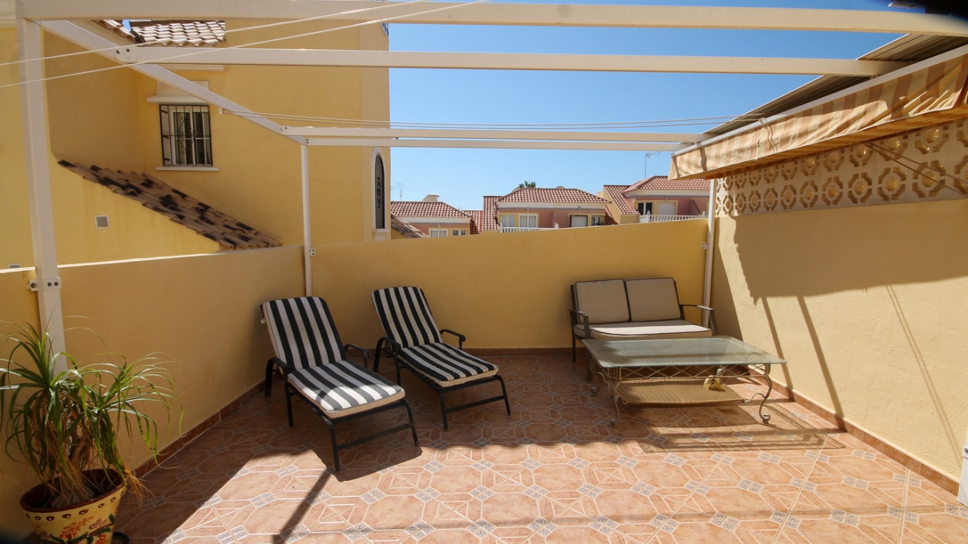 Resale - Villa - Villamartin - bosque de las lomas