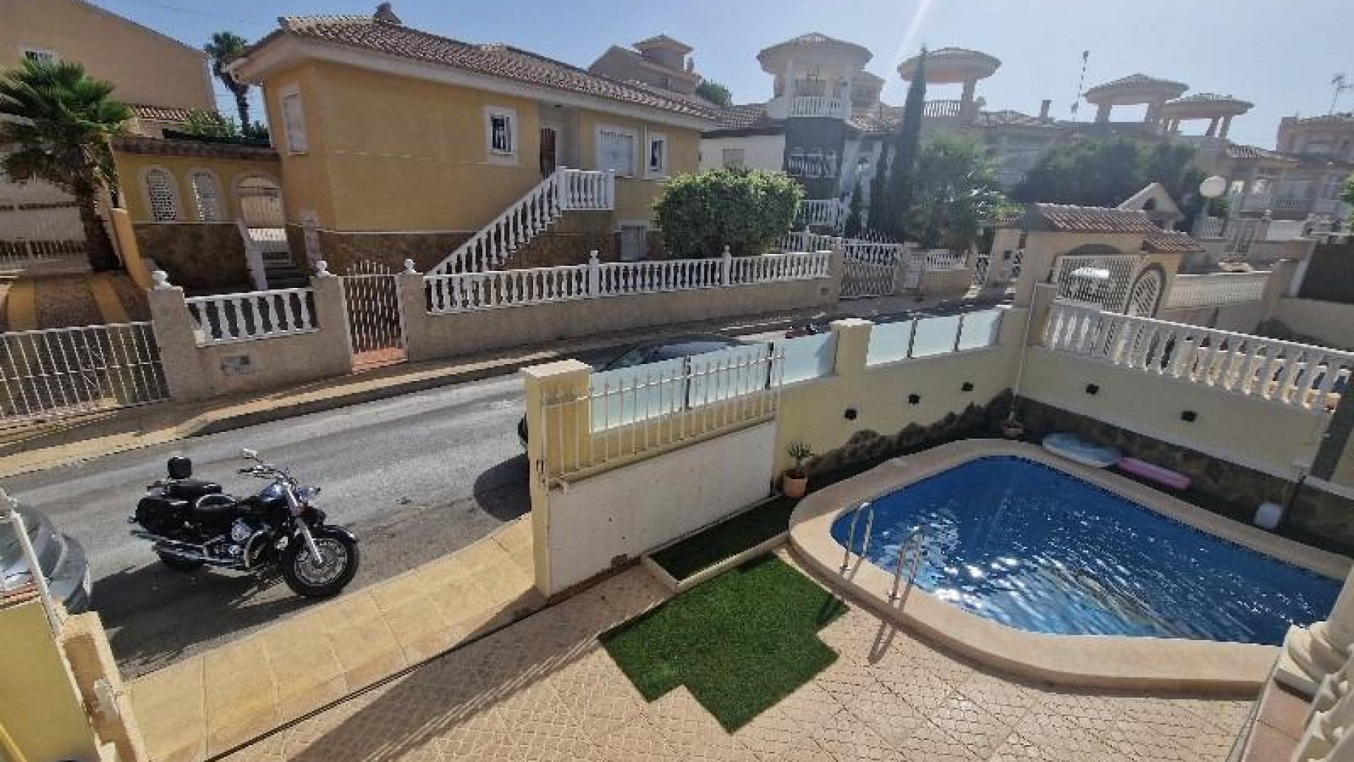 Resale - Villa - Villamartin - El Galan