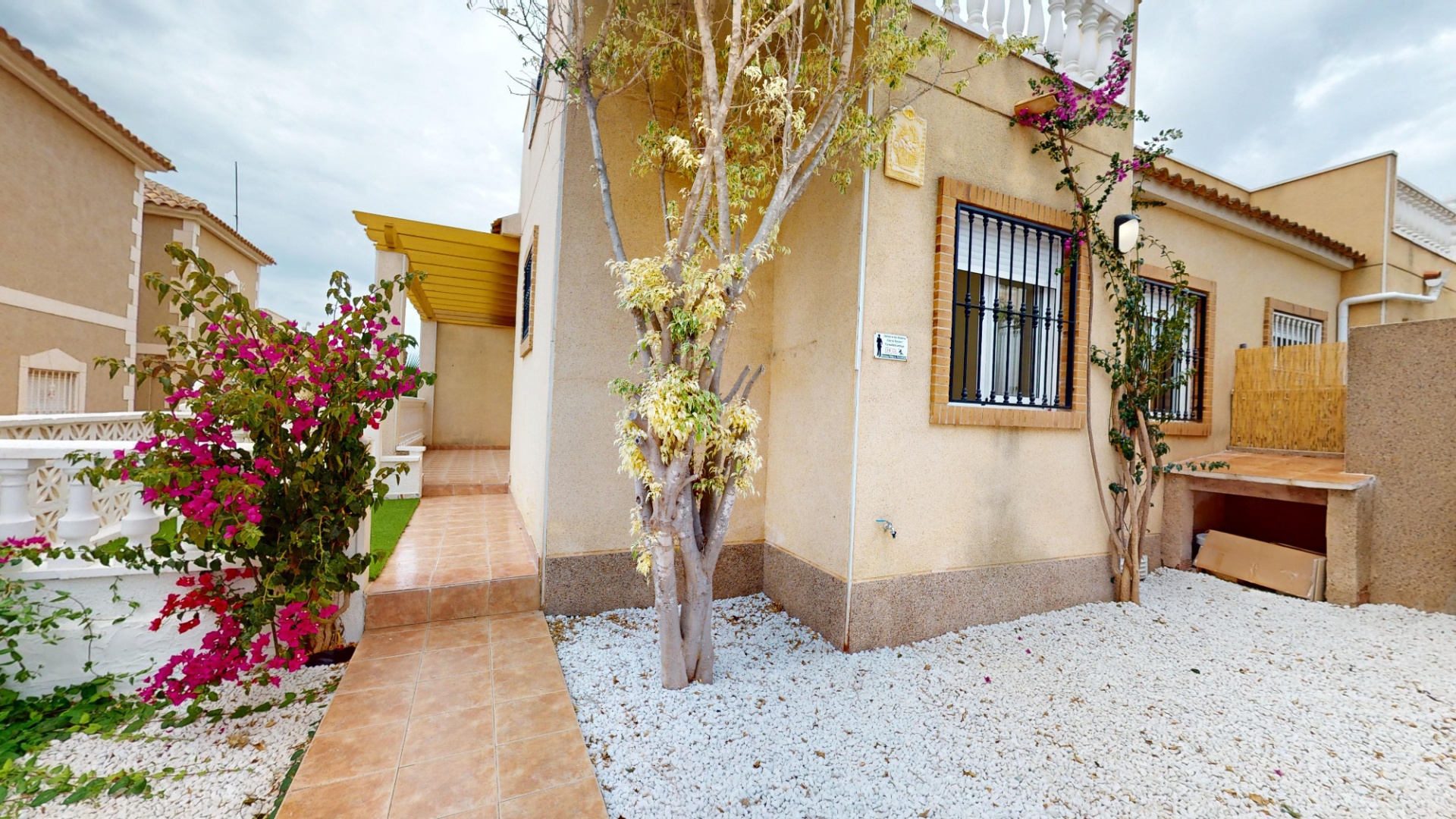 Resale - Villa - Villamartin - El Galan