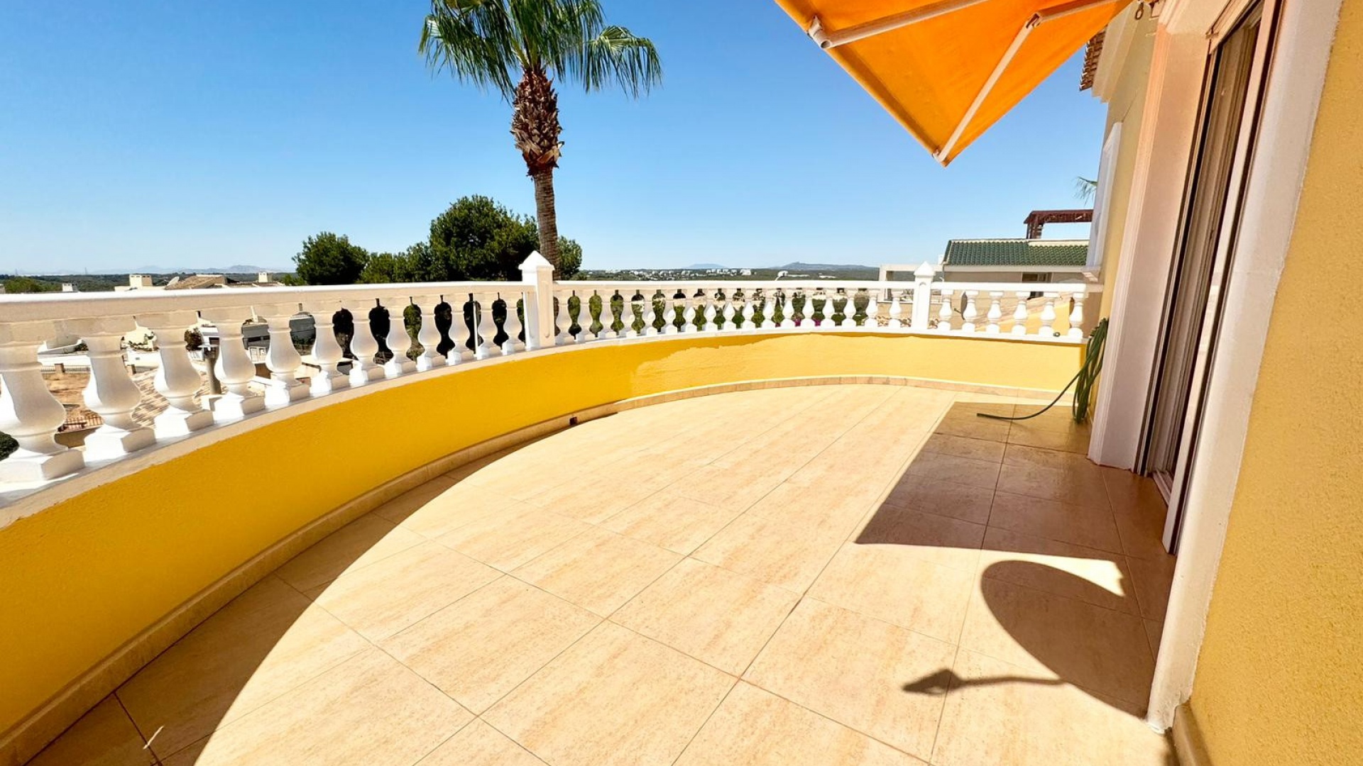 Resale - Villa - Villamartin - El Galan