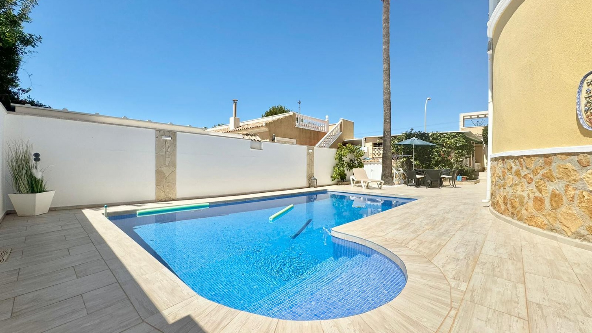 Resale - Villa - Villamartin - El Galan