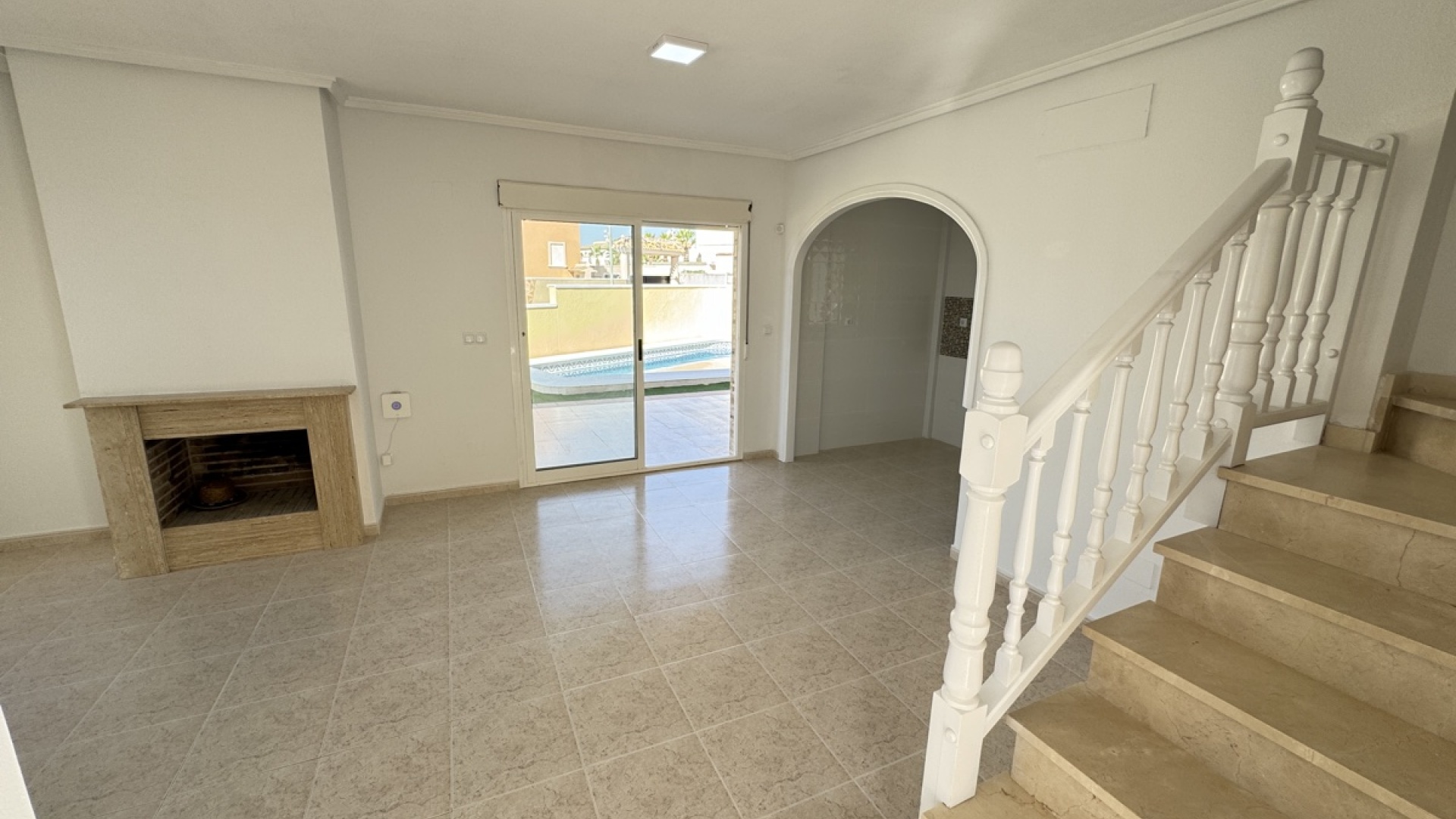 Resale - Villa - Villamartin - El Galan