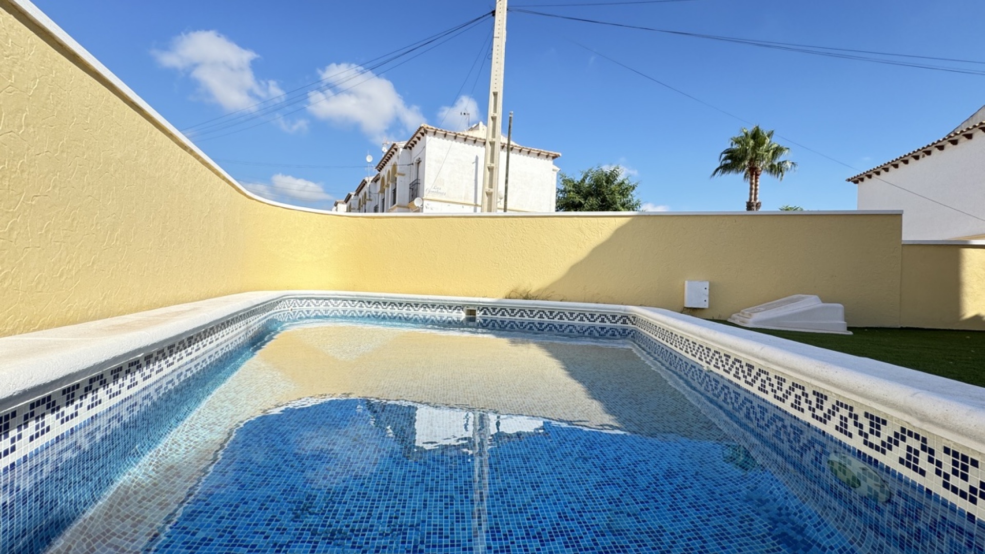 Resale - Villa - Villamartin - El Galan