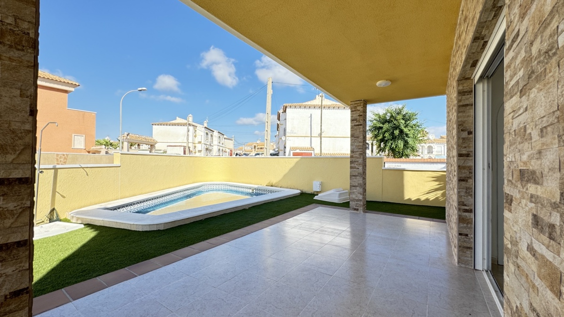 Resale - Villa - Villamartin - El Galan