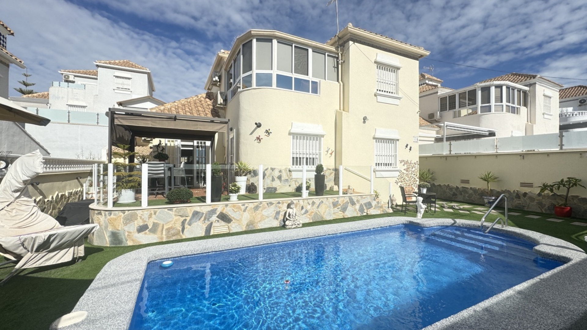 Resale - Villa - Villamartin - El Galan