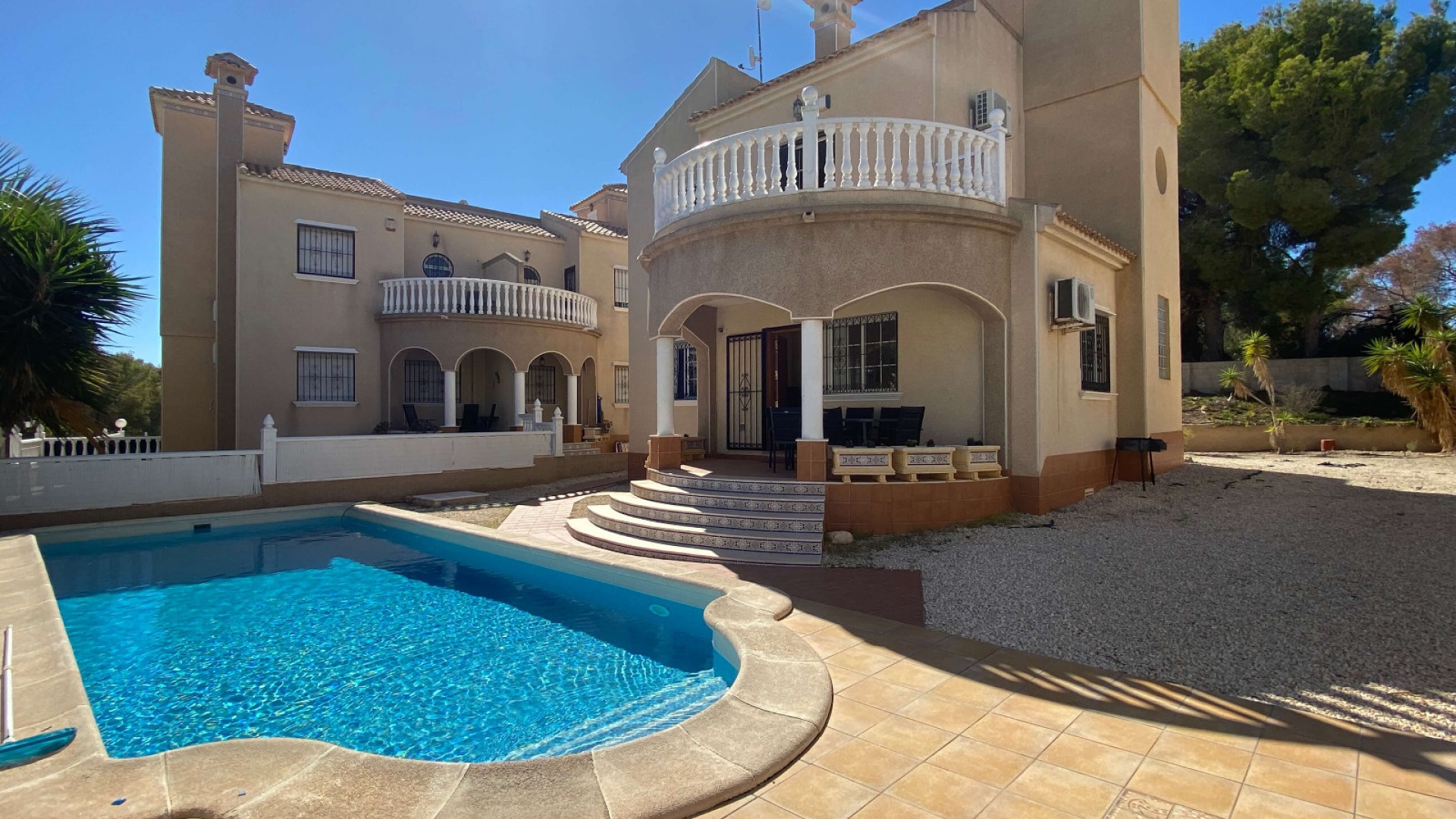 Resale - Villa - Villamartin - El Galan