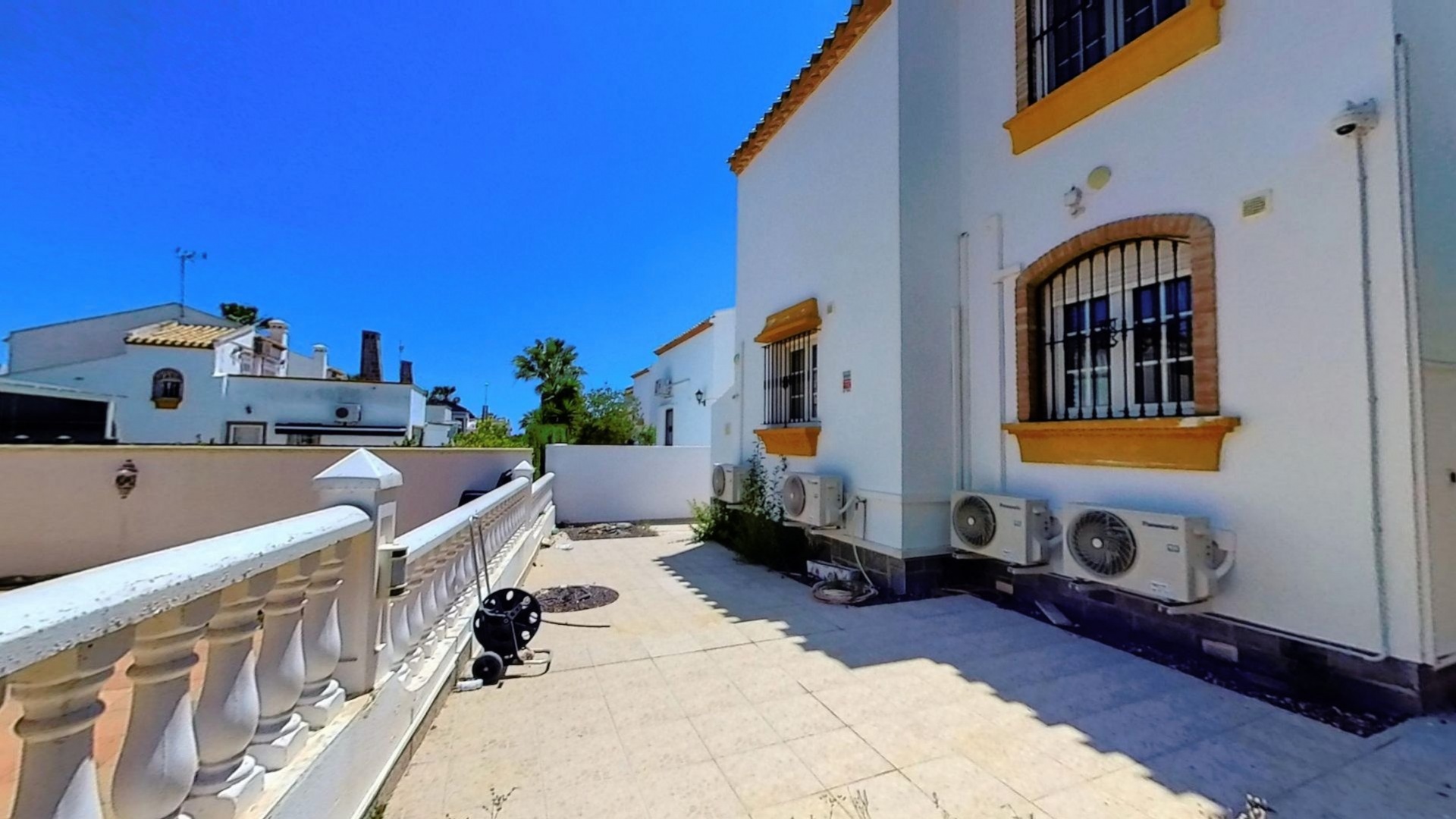 Resale - Villa - Villamartin - Los Dolses