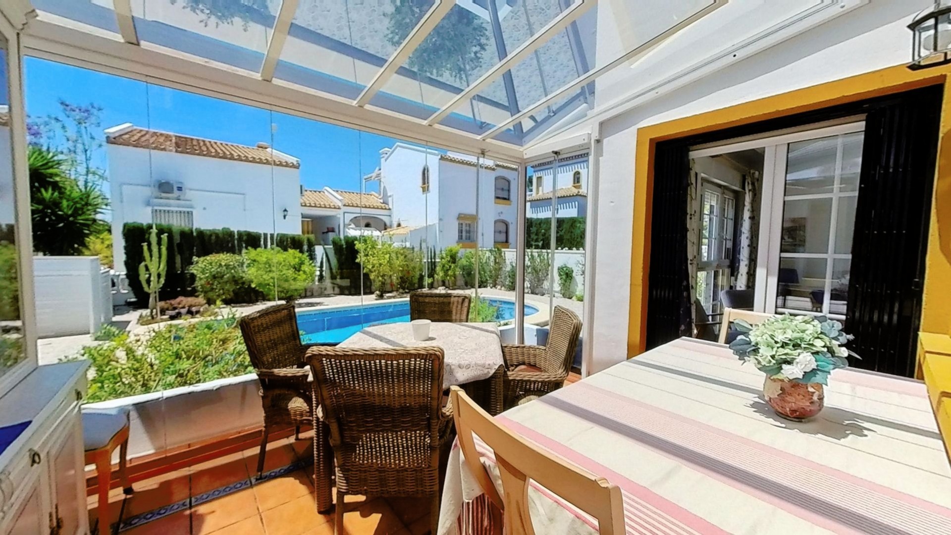 Resale - Villa - Villamartin - Los Dolses