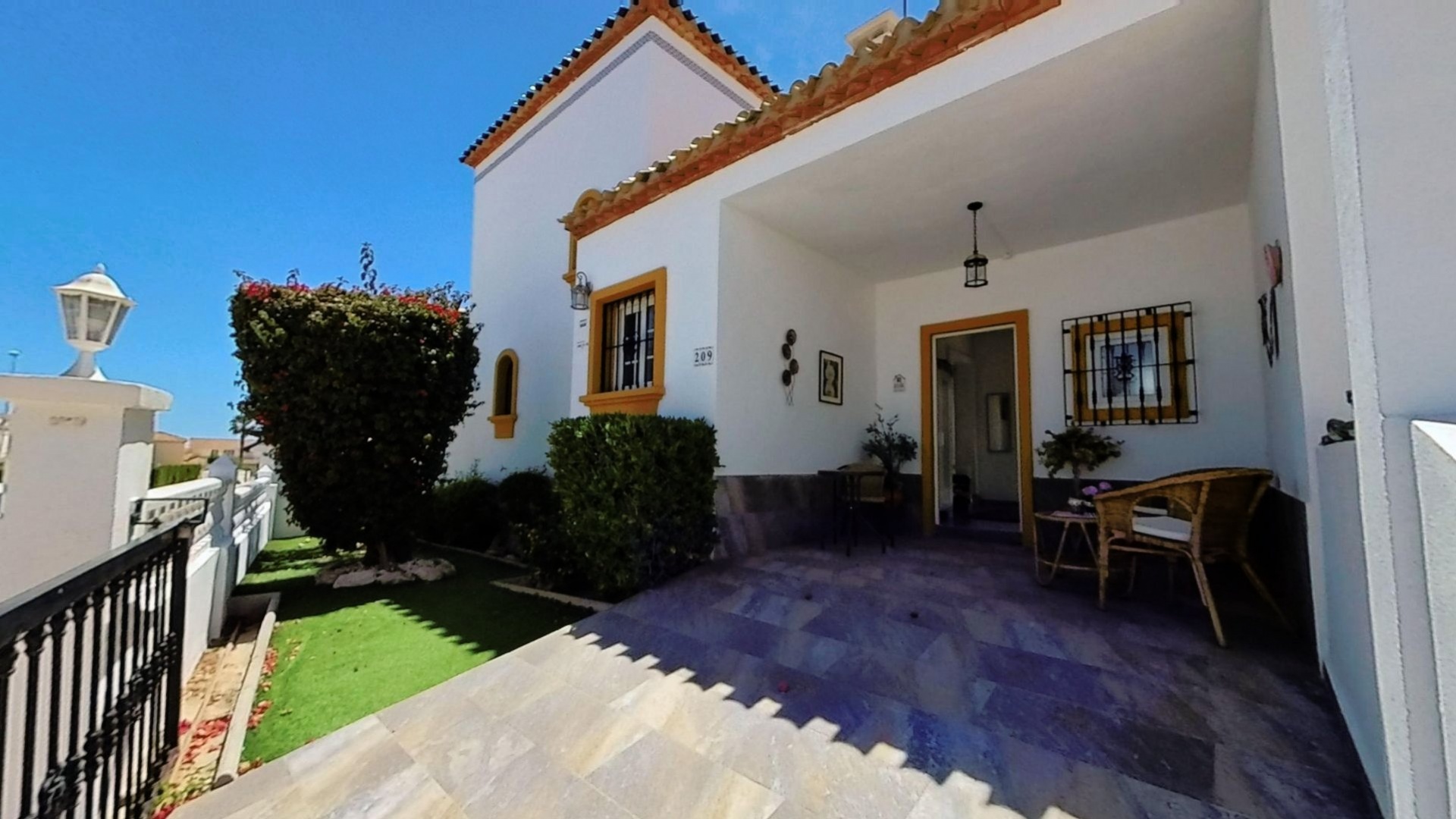 Resale - Villa - Villamartin - Los Dolses