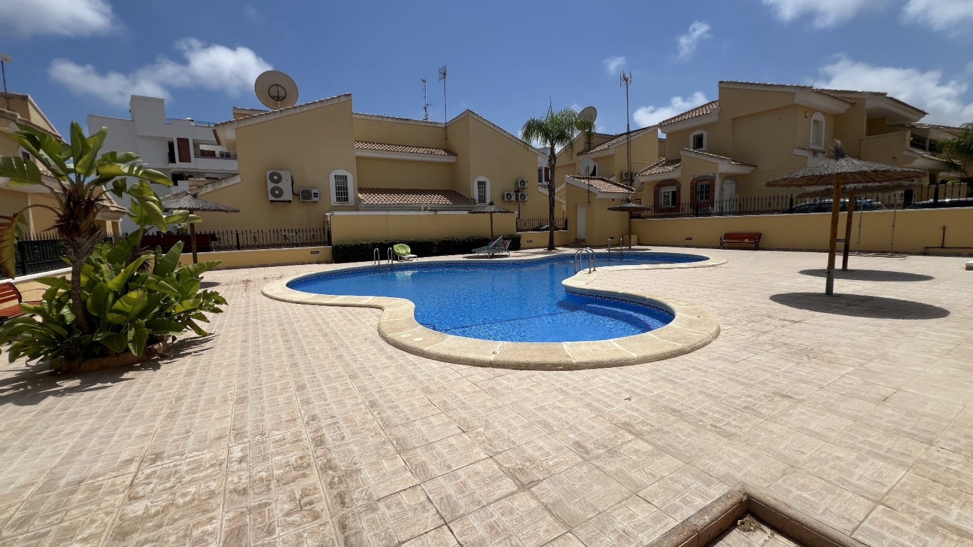 Resale - Villa - Villamartin - Los Dolses