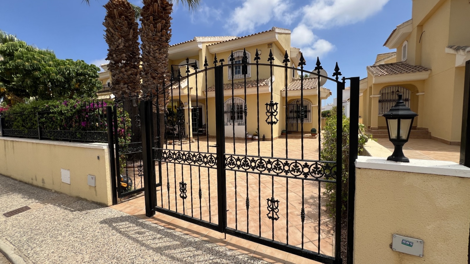 Resale - Villa - Villamartin - Los Dolses