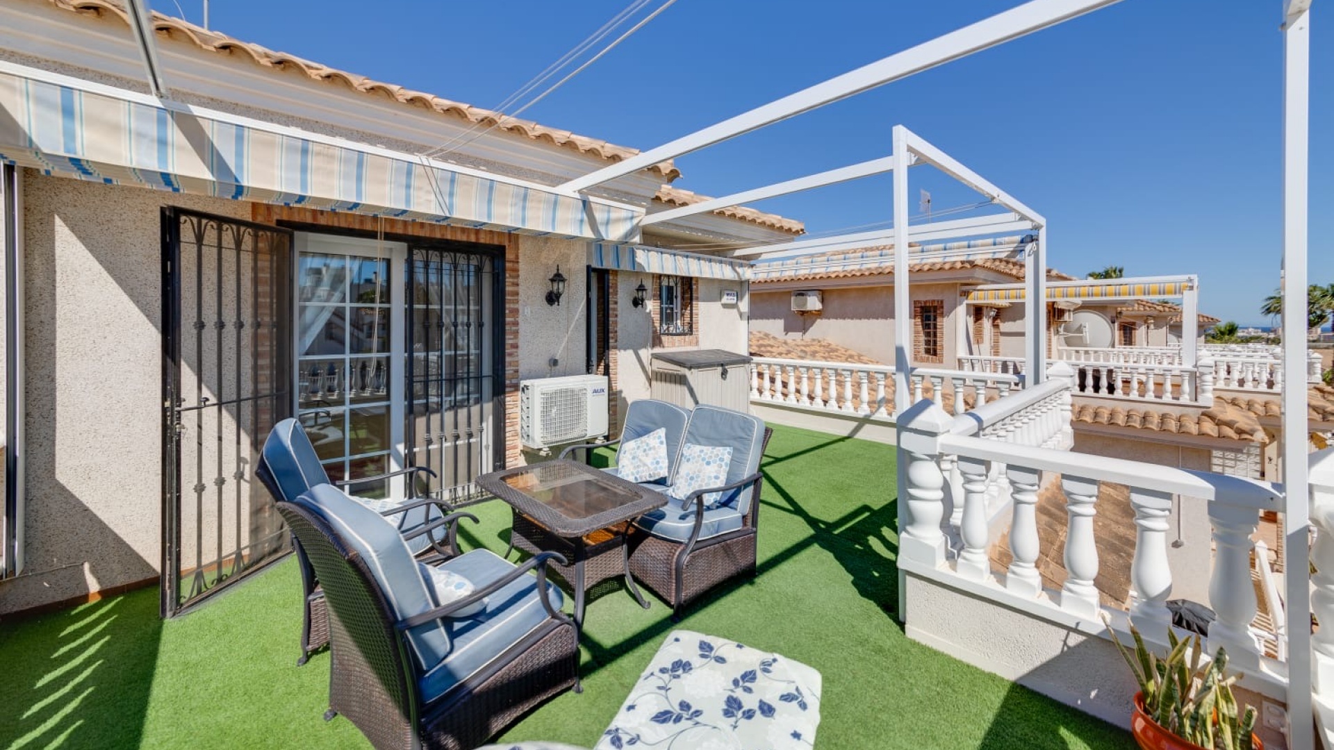 Resale - Villa - Villamartin - Los Dolses