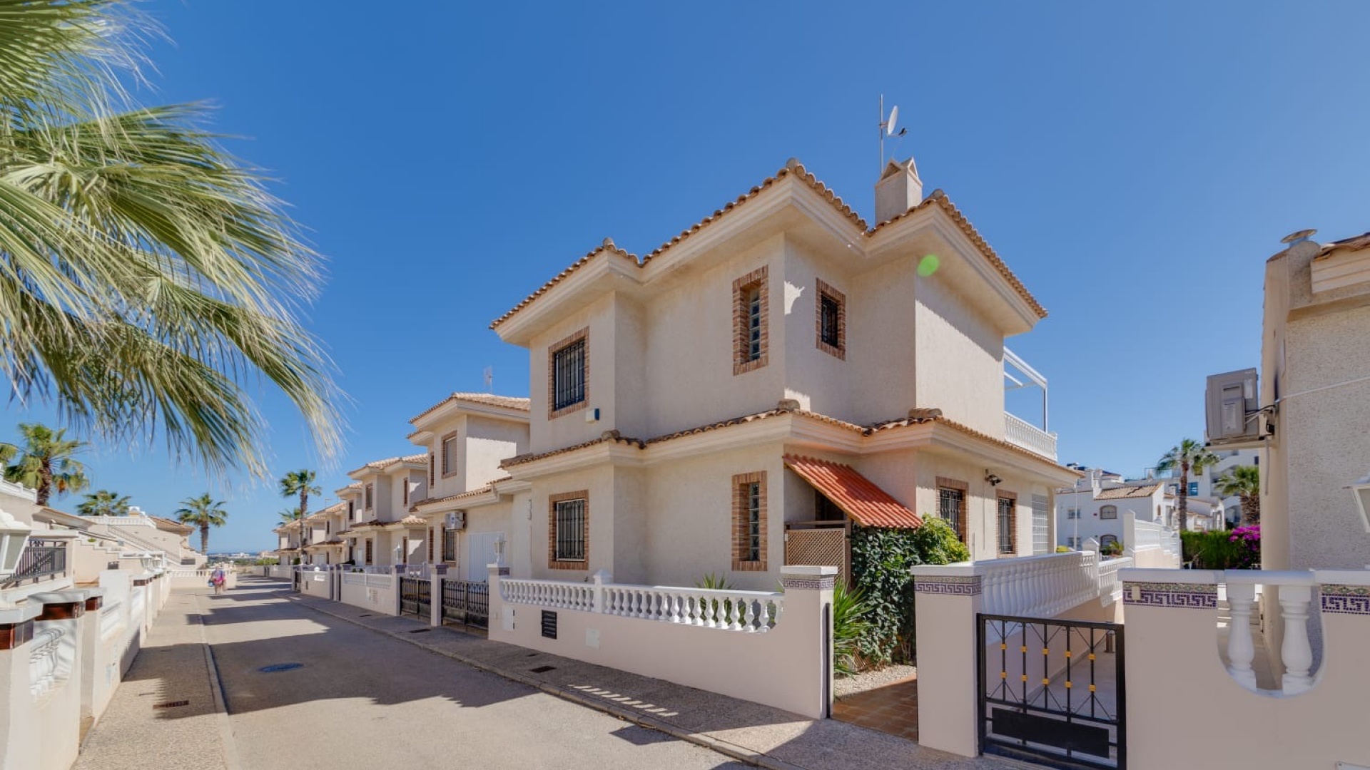 Resale - Villa - Villamartin - Los Dolses