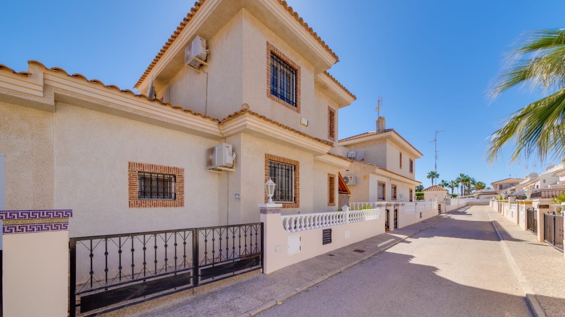 Resale - Villa - Villamartin - Los Dolses