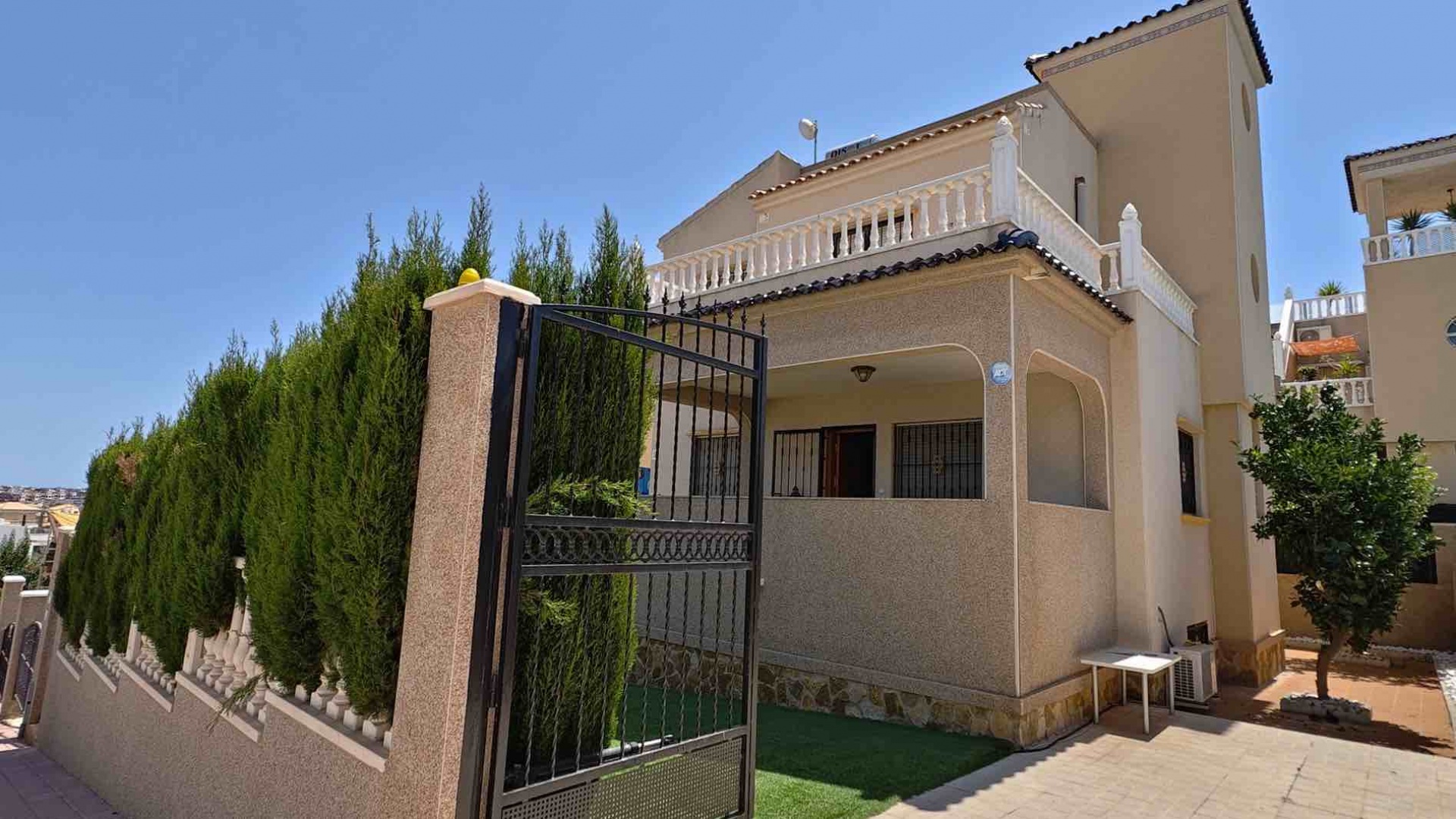 Resale - Villa - Villamartin - PAU 26