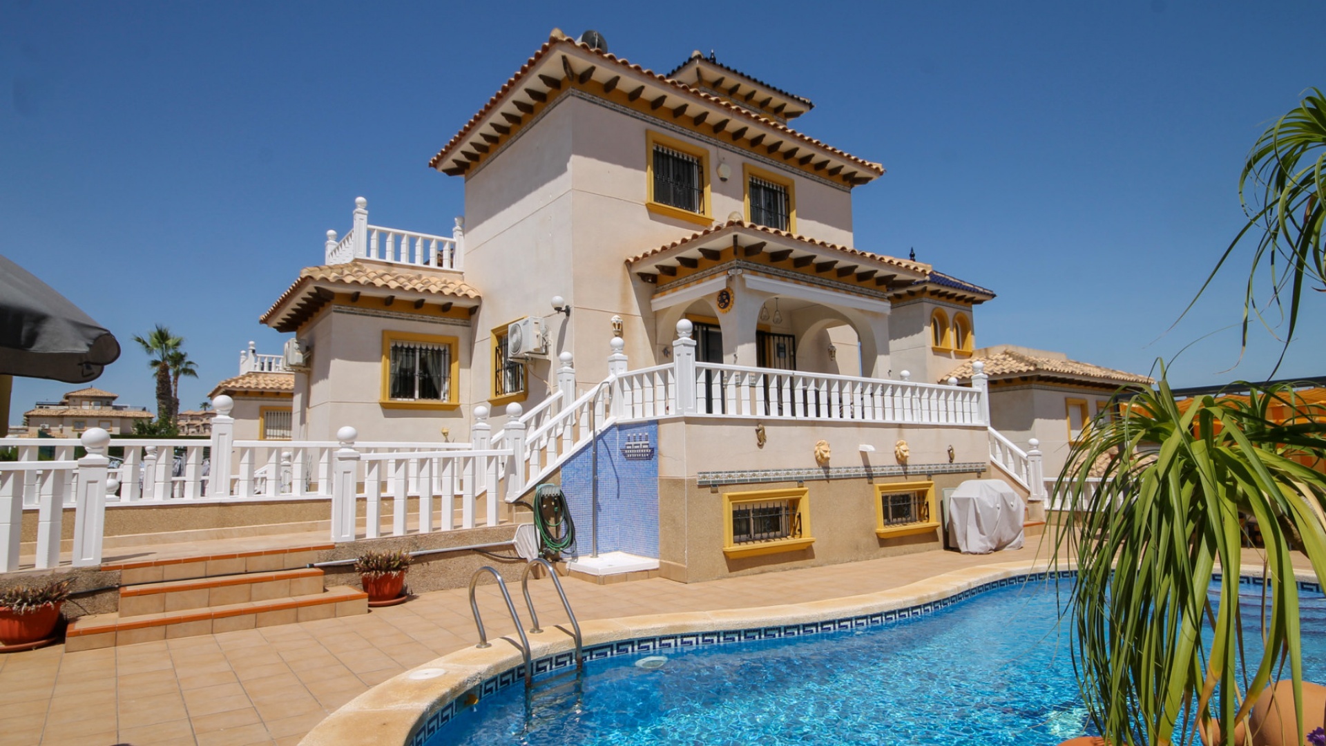 Resale - Villa - Villamartin - pinada golf