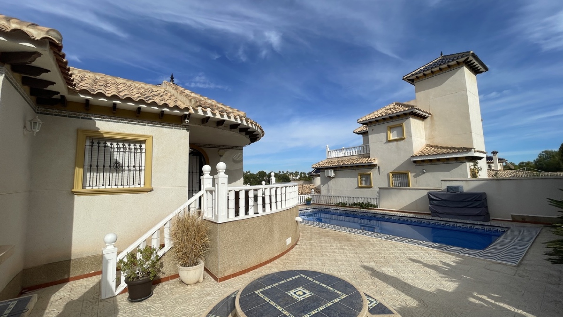 Resale - Villa - Villamartin - pinada golf