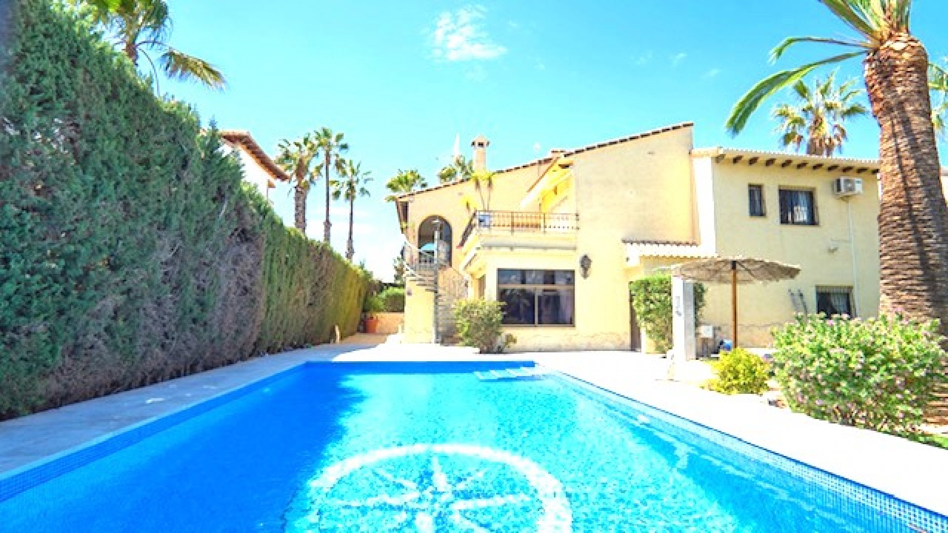 Resale - Villa - Villamartin