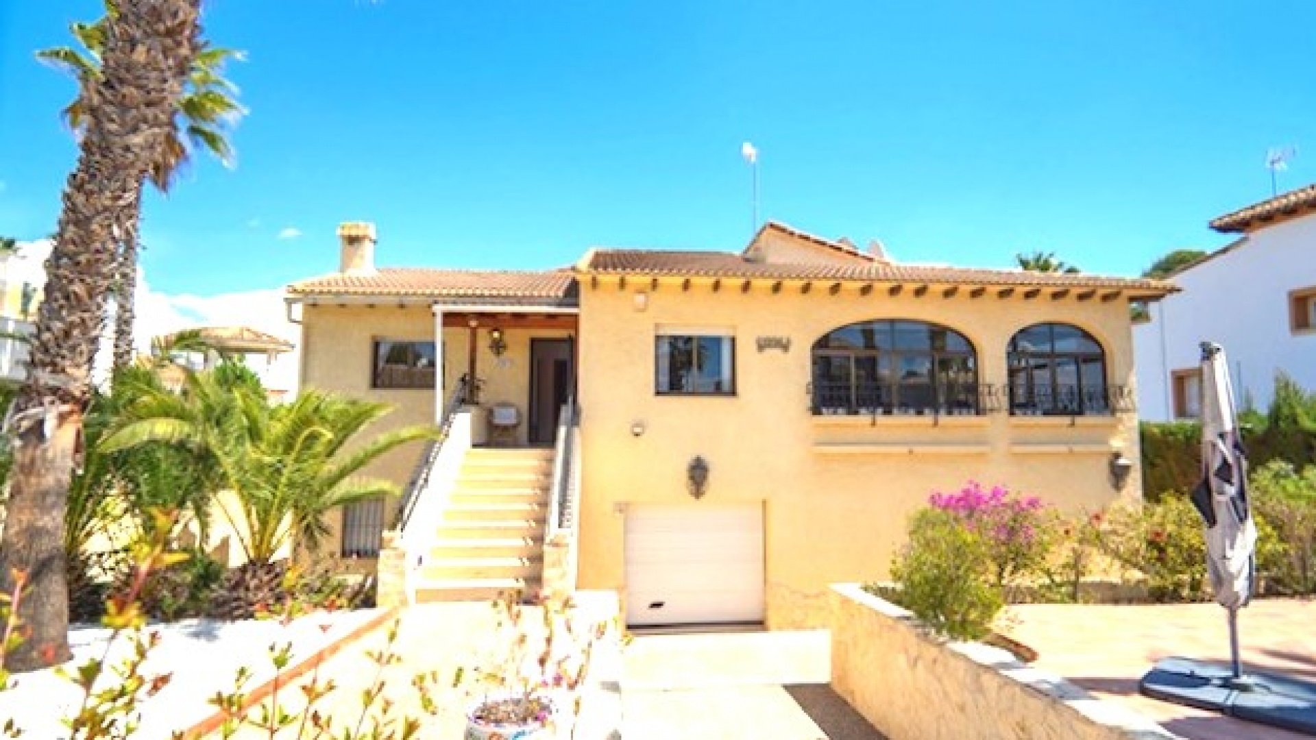 Resale - Villa - Villamartin