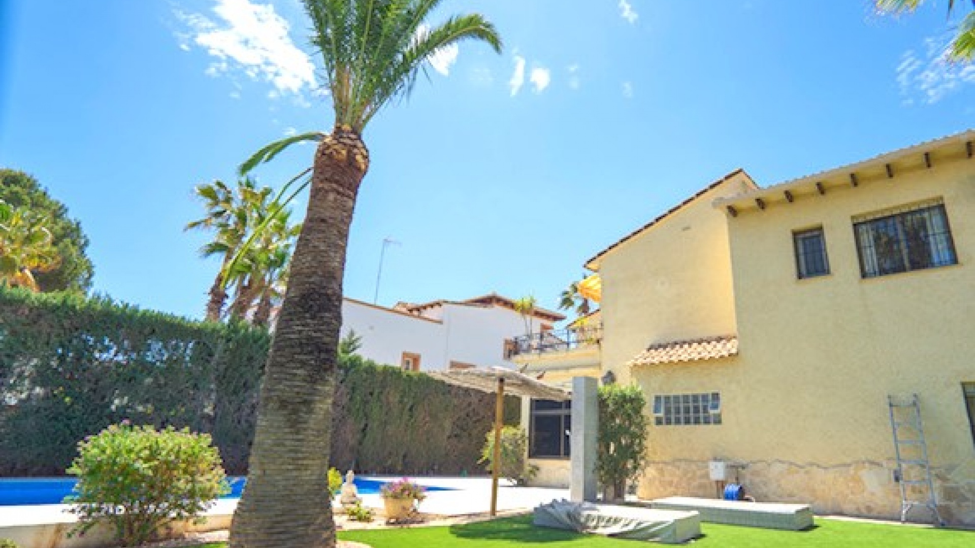 Resale - Villa - Villamartin