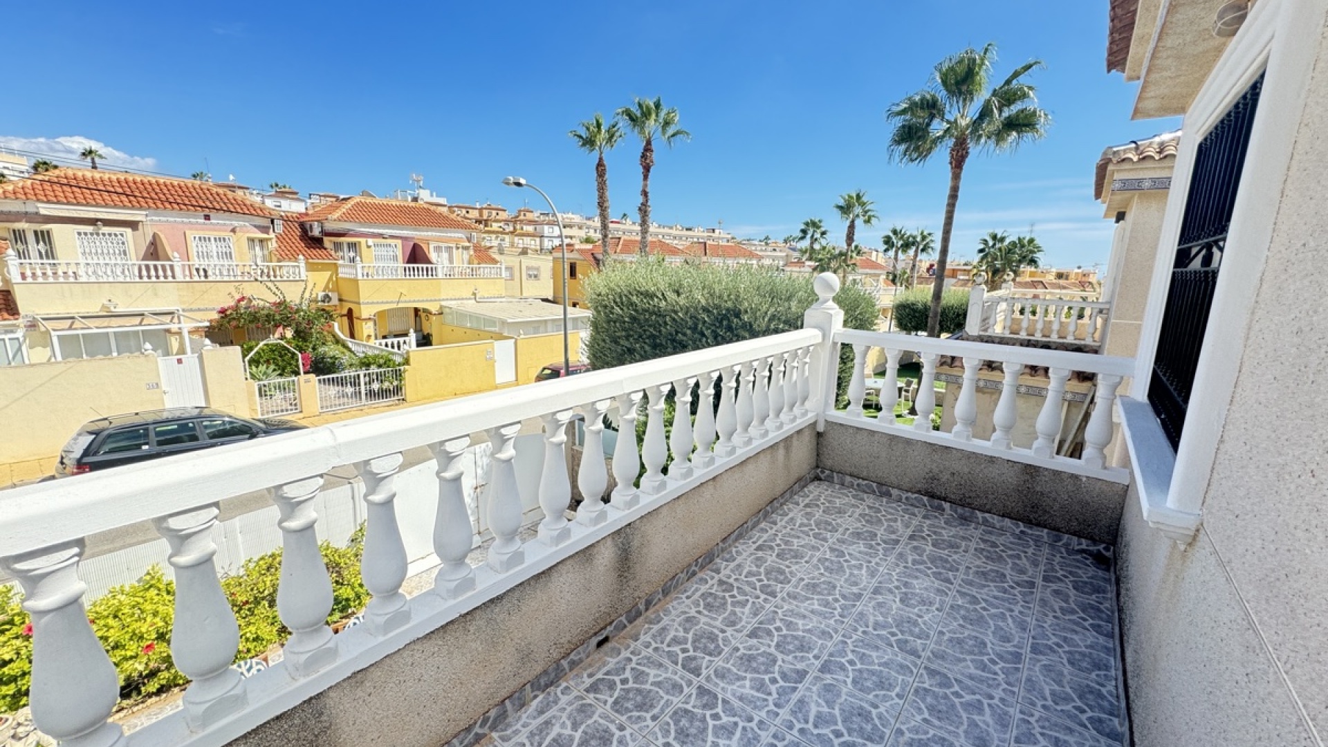 Resale - Villa - Villamartin