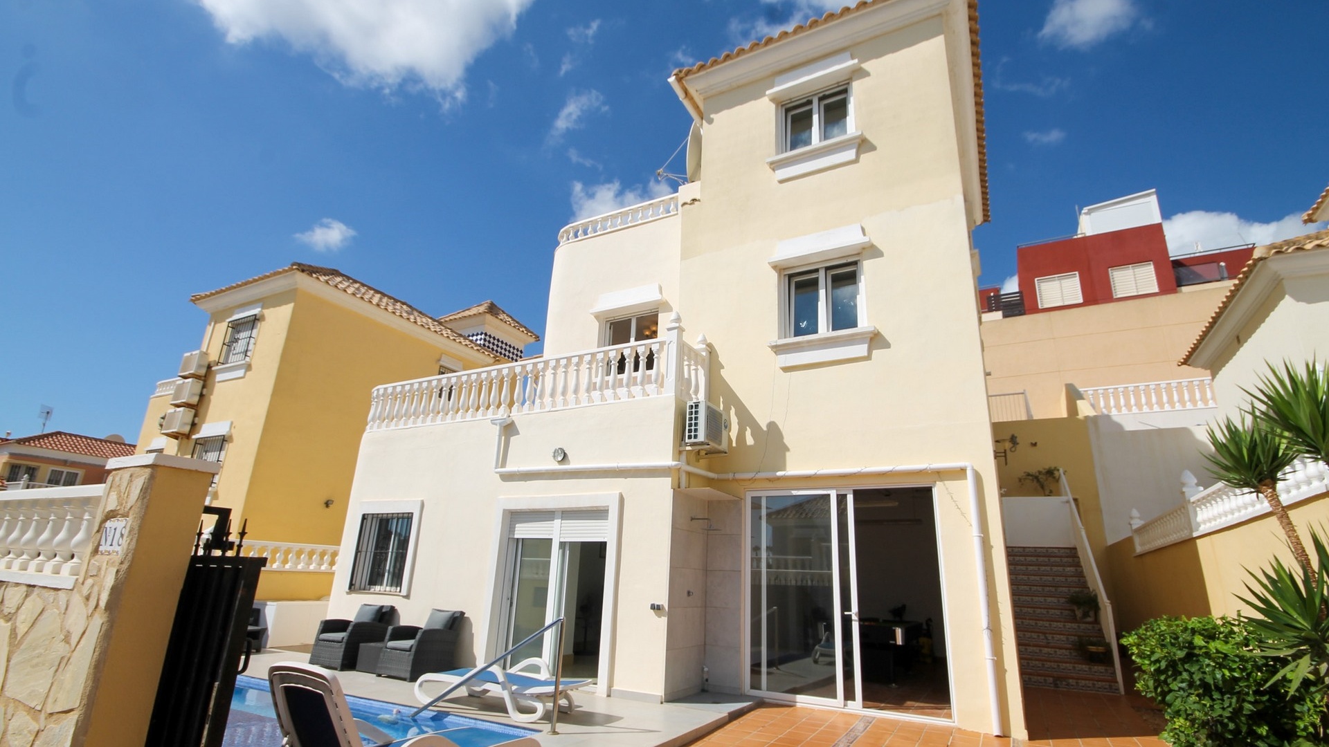 Revente - Villa - Orihuela Costa