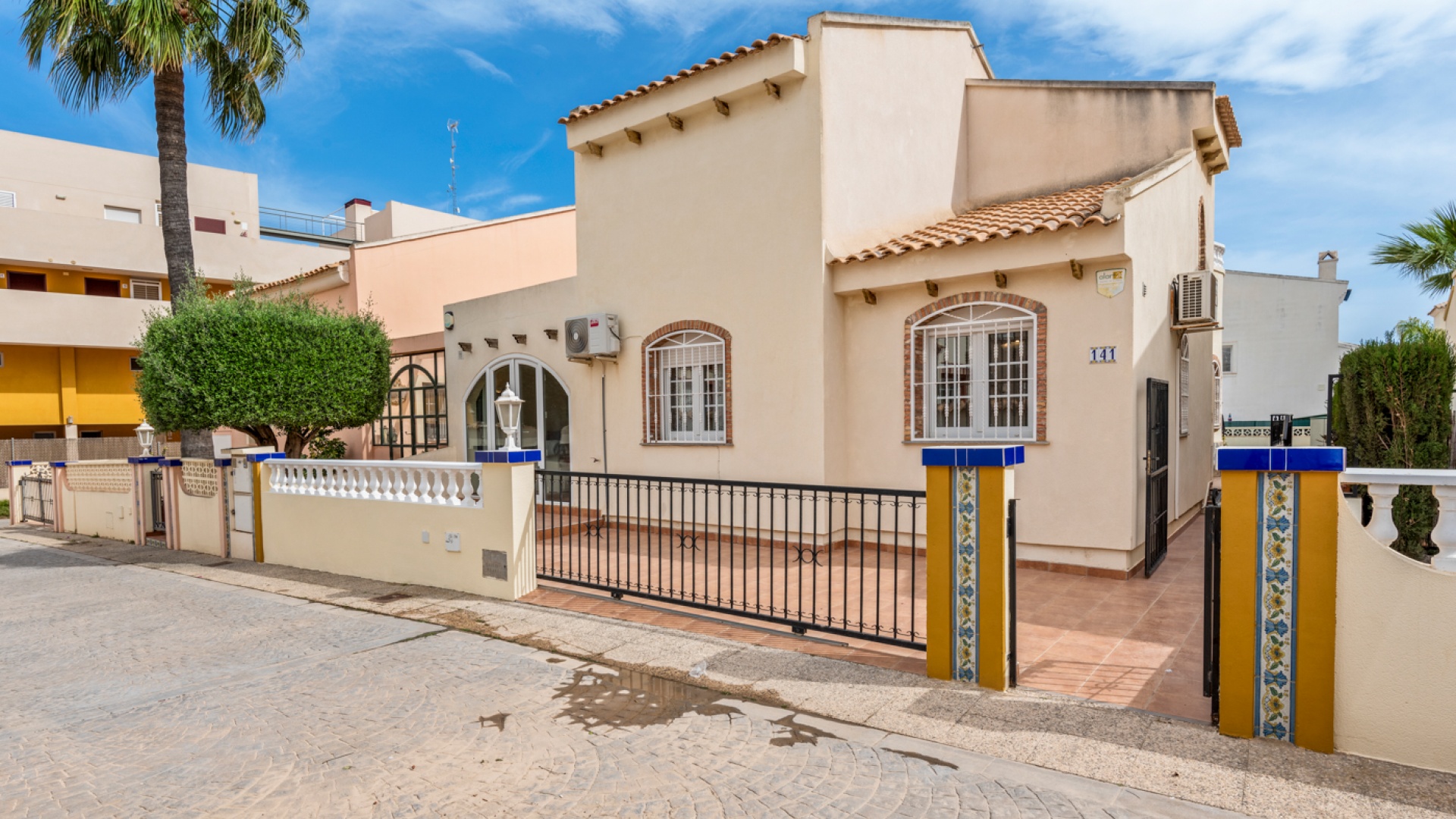 Revente - Villa - Playa Flamenca - Res. Montilla