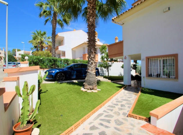 Townhouse - Resale - Villamartin - Res. Sevilla