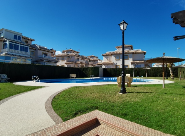 Villa - Återförsäljning - Cabo Roig - Lomas de Cabo Roig