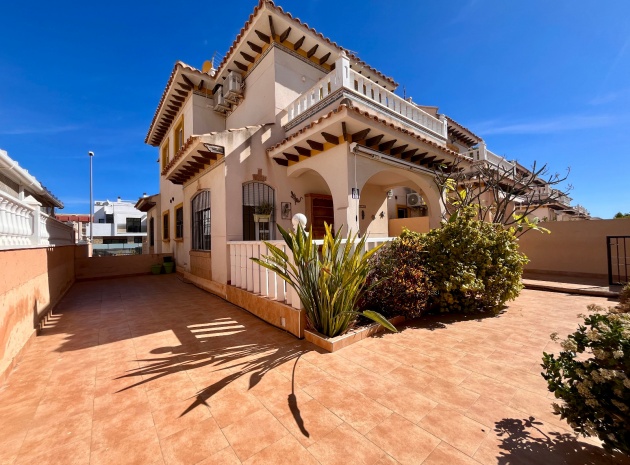 Villa - Återförsäljning - Cabo Roig - Lomas de Cabo Roig